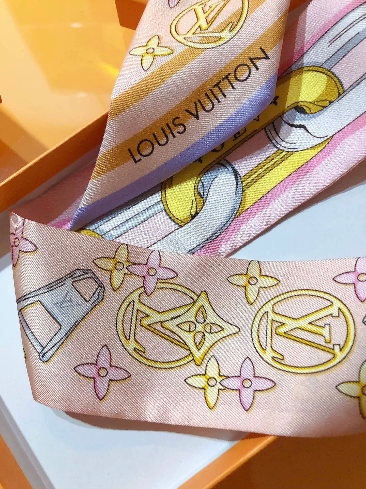 Платки Louis Vuitton 5445797
