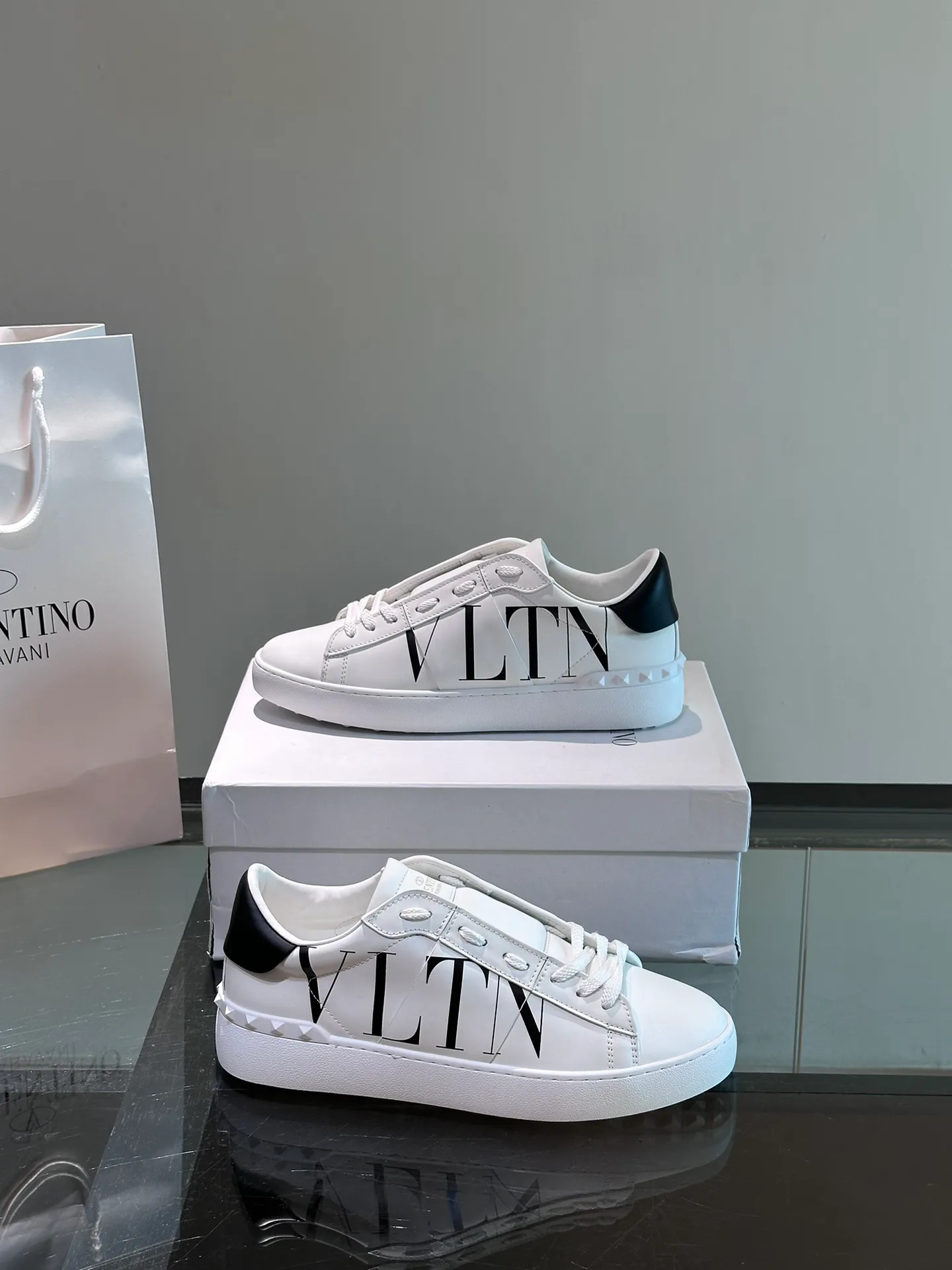 Кроссовки Мужские Valentino 105413