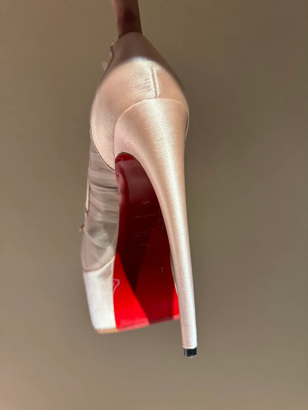 Туфли Женские Christian Louboutin 4743760