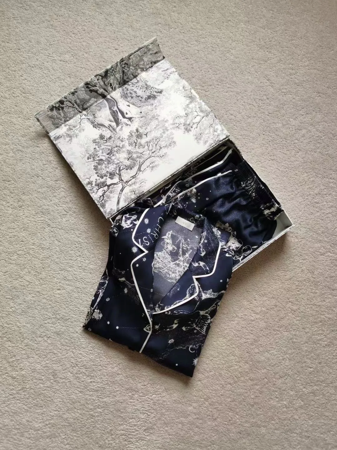 Костюмы Женские Christian Dior 281426