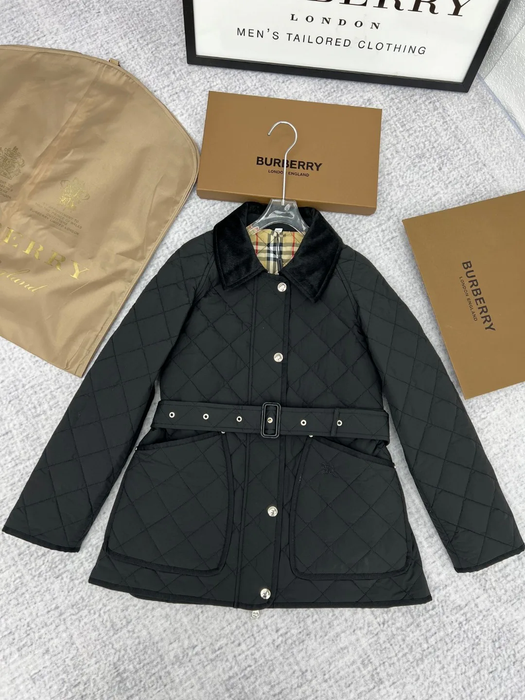 Куртки И Пуховики Женские Burberry 2275