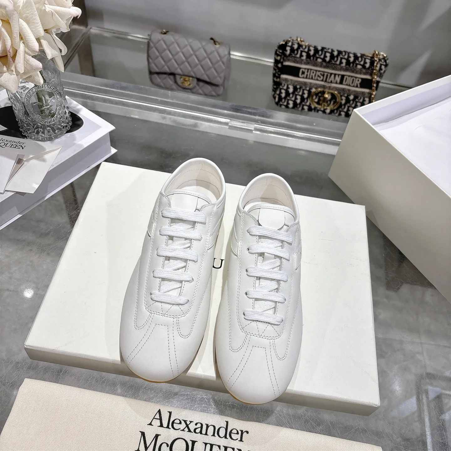 Кроссовки Женские Alexander Mcqueen 12208660