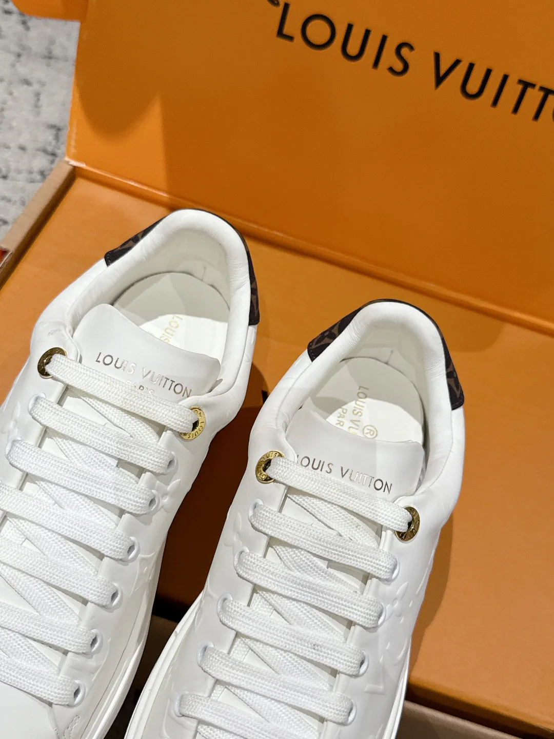 Кеды Женские Louis Vuitton 11214850