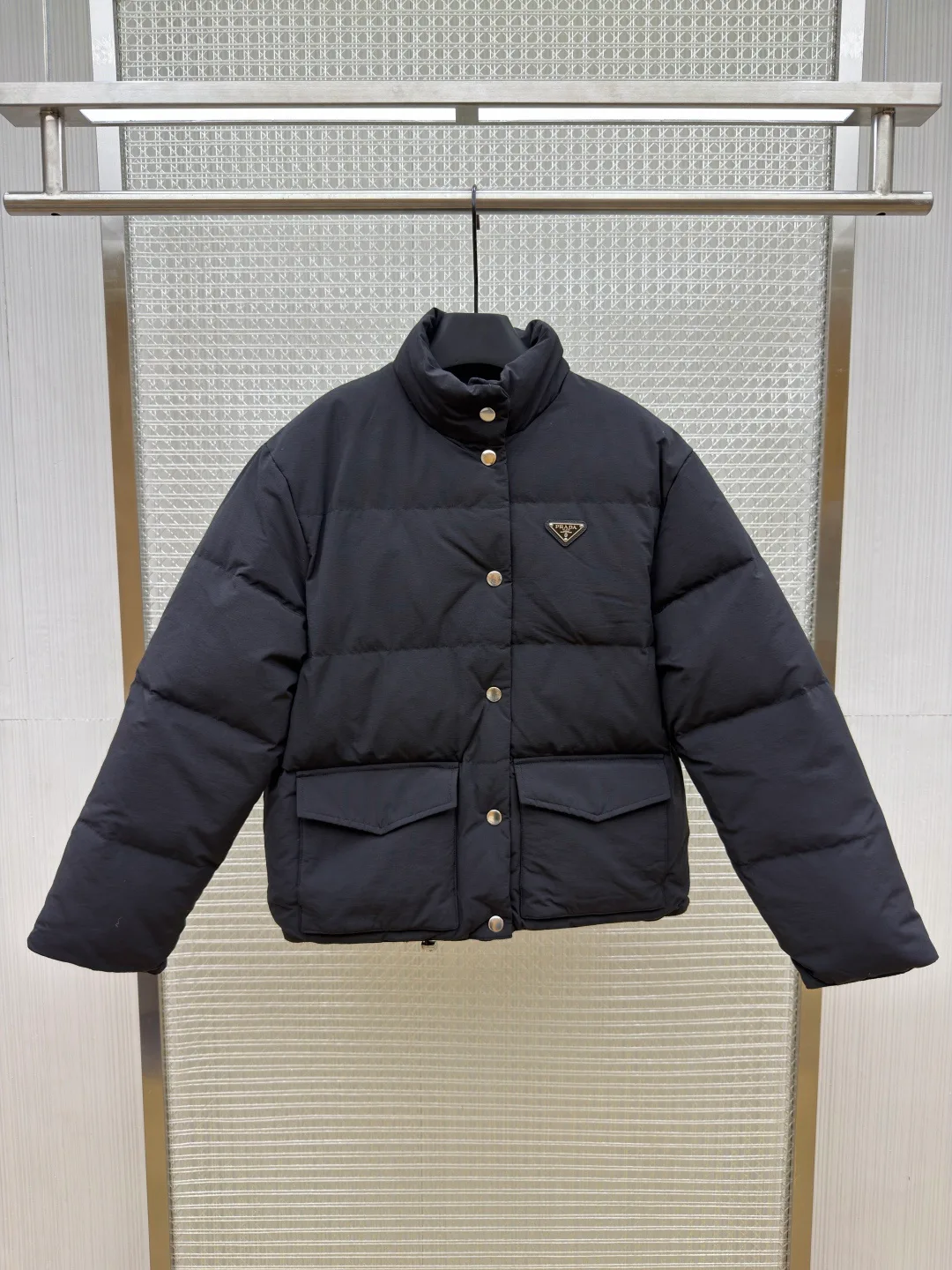 Куртки И Пуховики Женские Prada 18612860