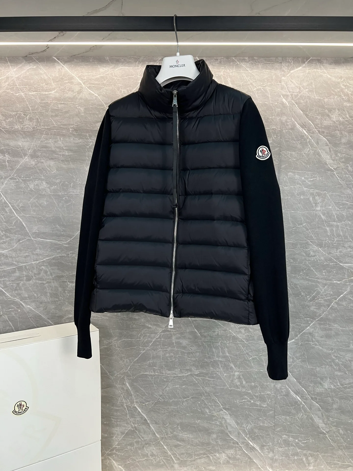 Куртки И Пуховики Женские Moncler 18599809