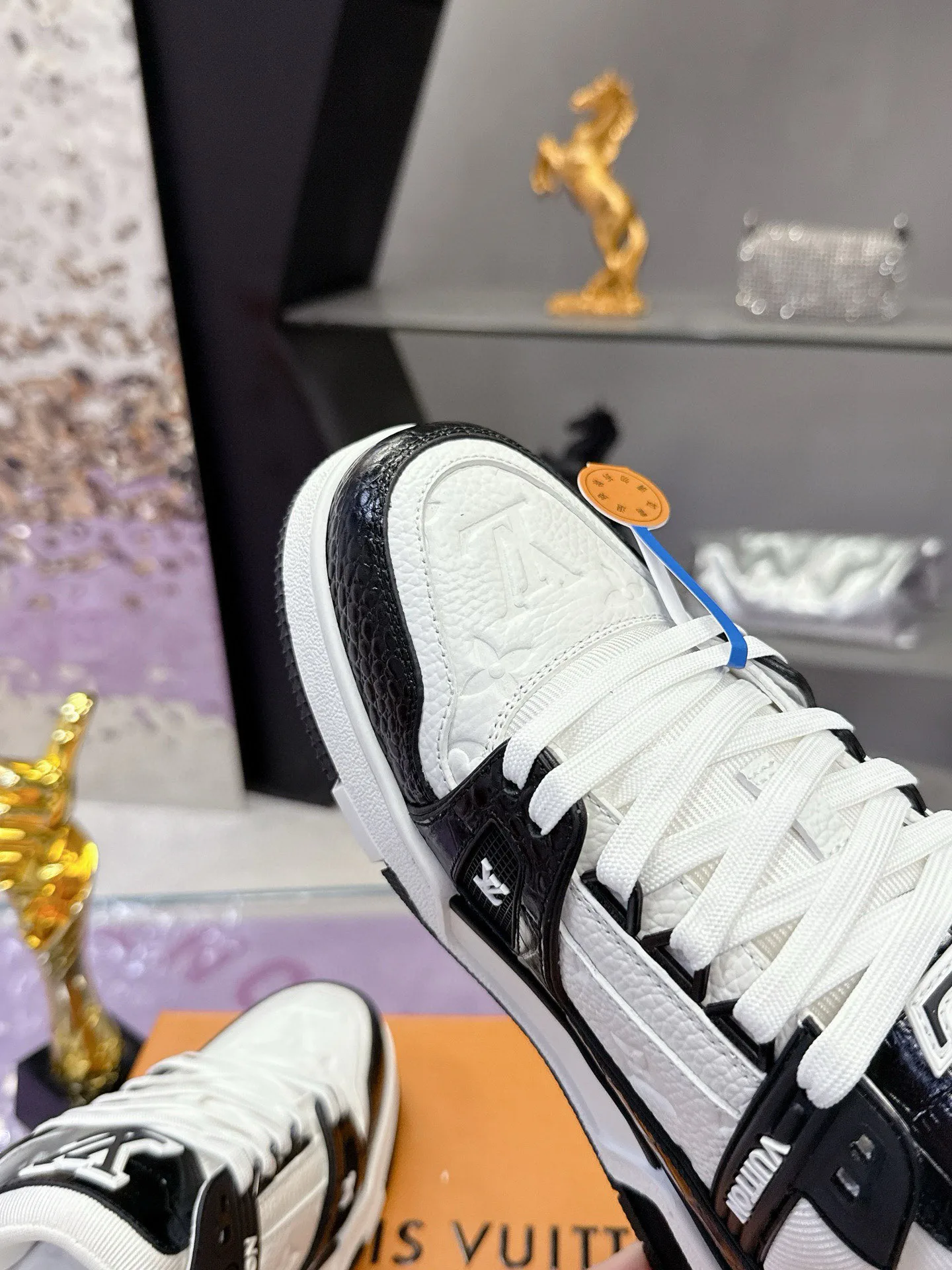 Кроссовки Женские Louis Vuitton 11707413