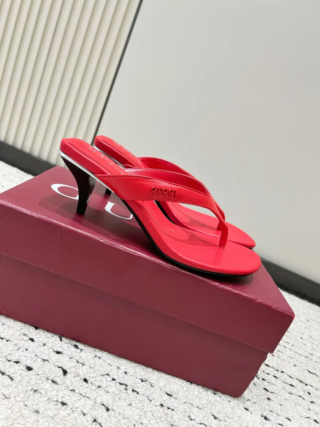 Шлепанцы Женские Gucci 17637845