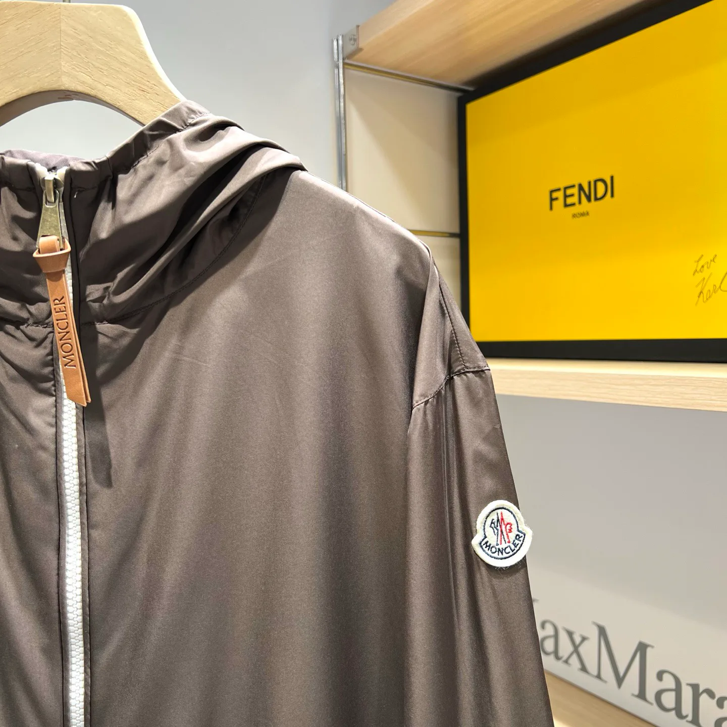 Куртки И Пуховики Женские Moncler 12687063