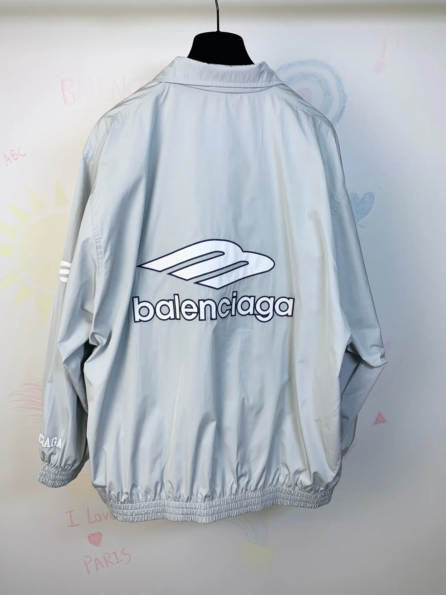 Куртки И Пуховики Женские Balenciaga 18136232