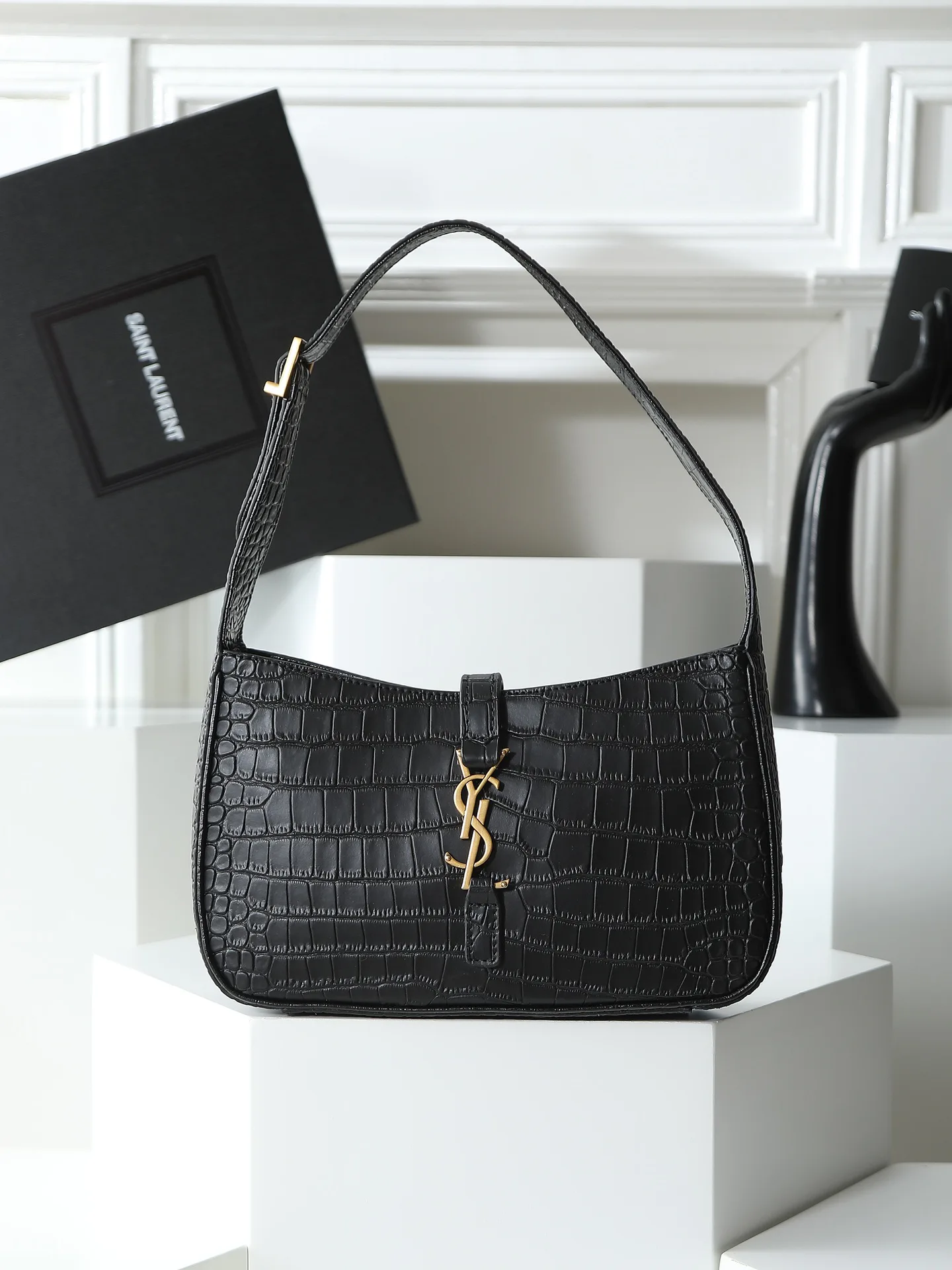 Классические Сумки Женские Saint Laurent 18005141