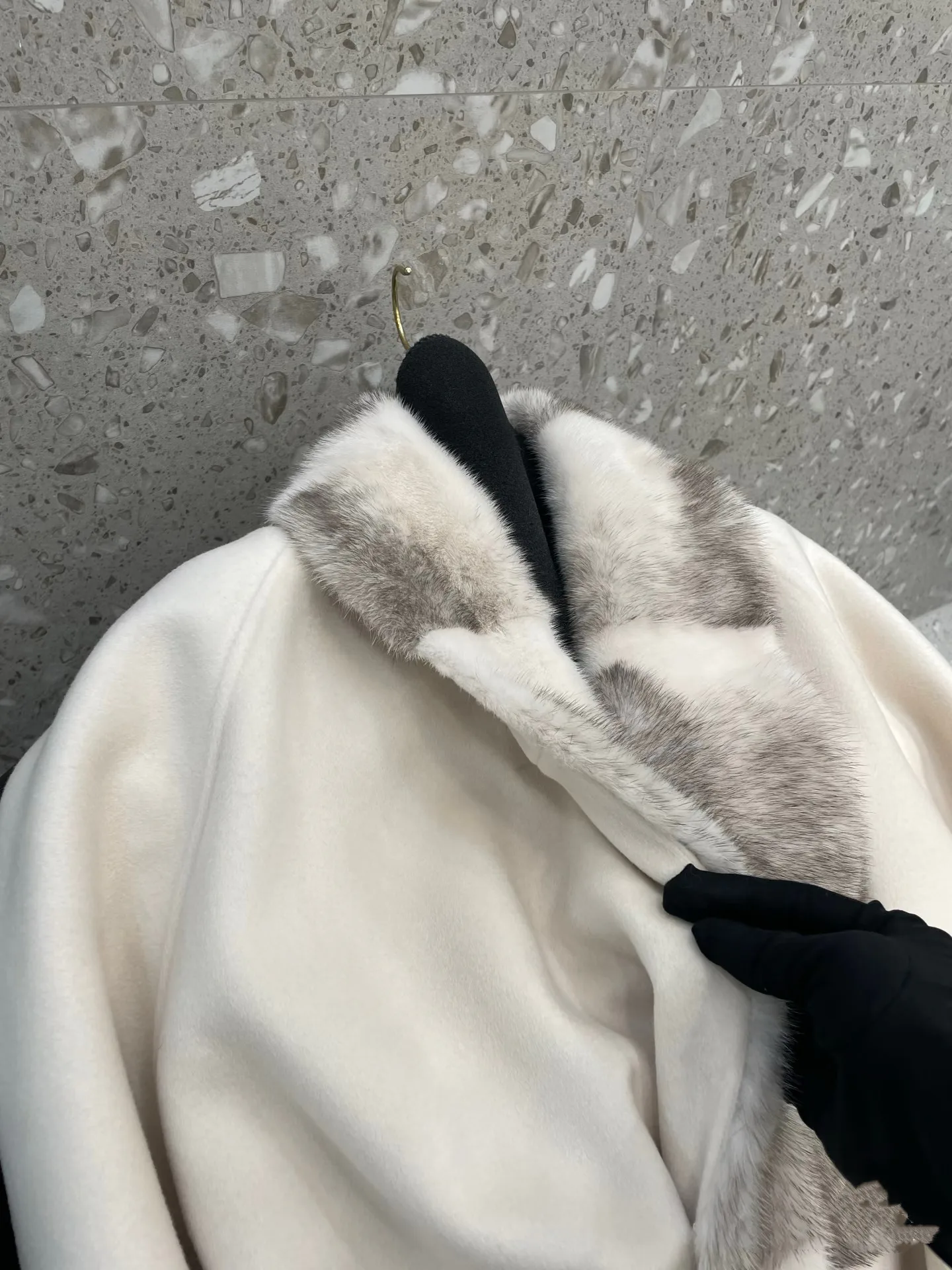 Пальто Женские Loro Piana 18769574