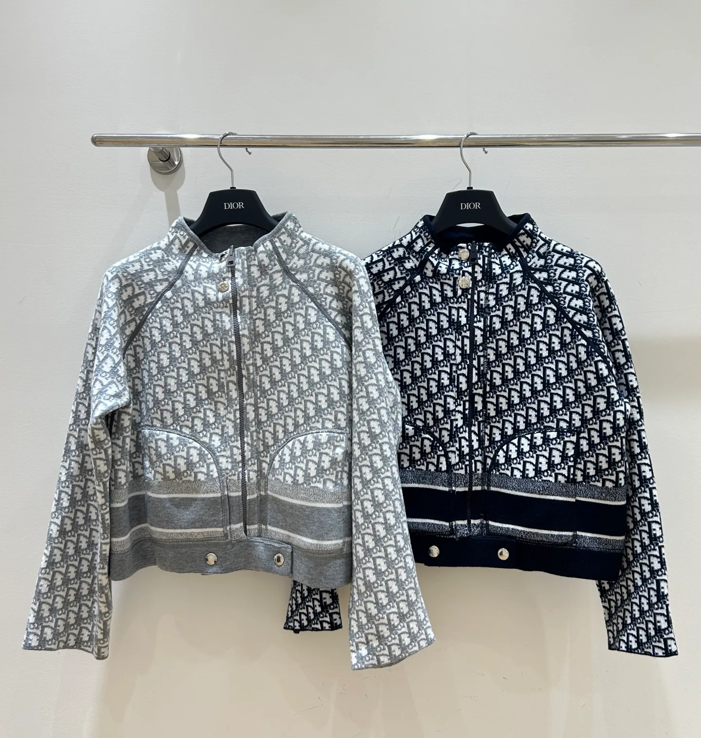 Куртки И Пуховики Женские Christian Dior 10956253