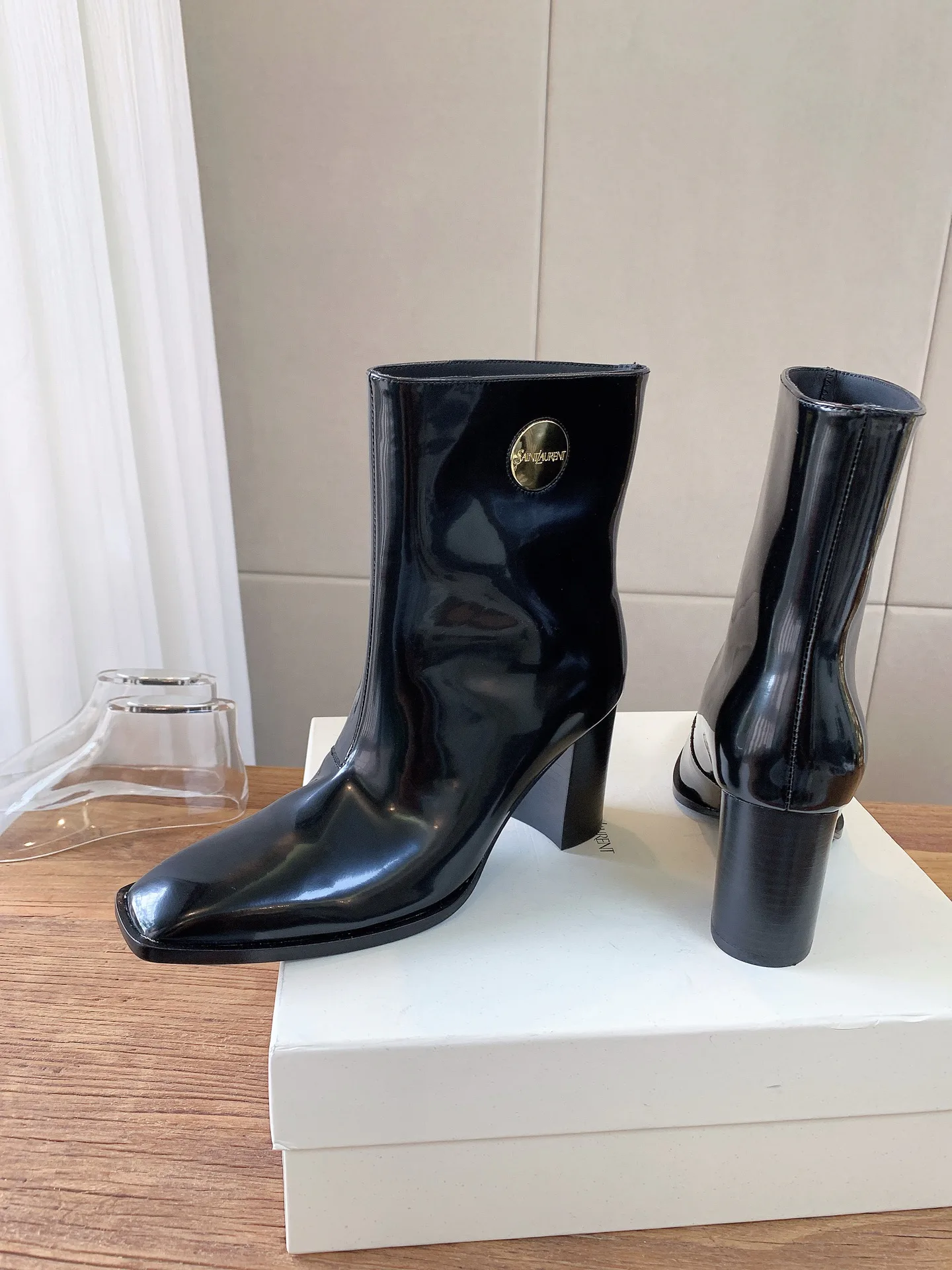 Ботильоны Женские Saint Laurent 18365365