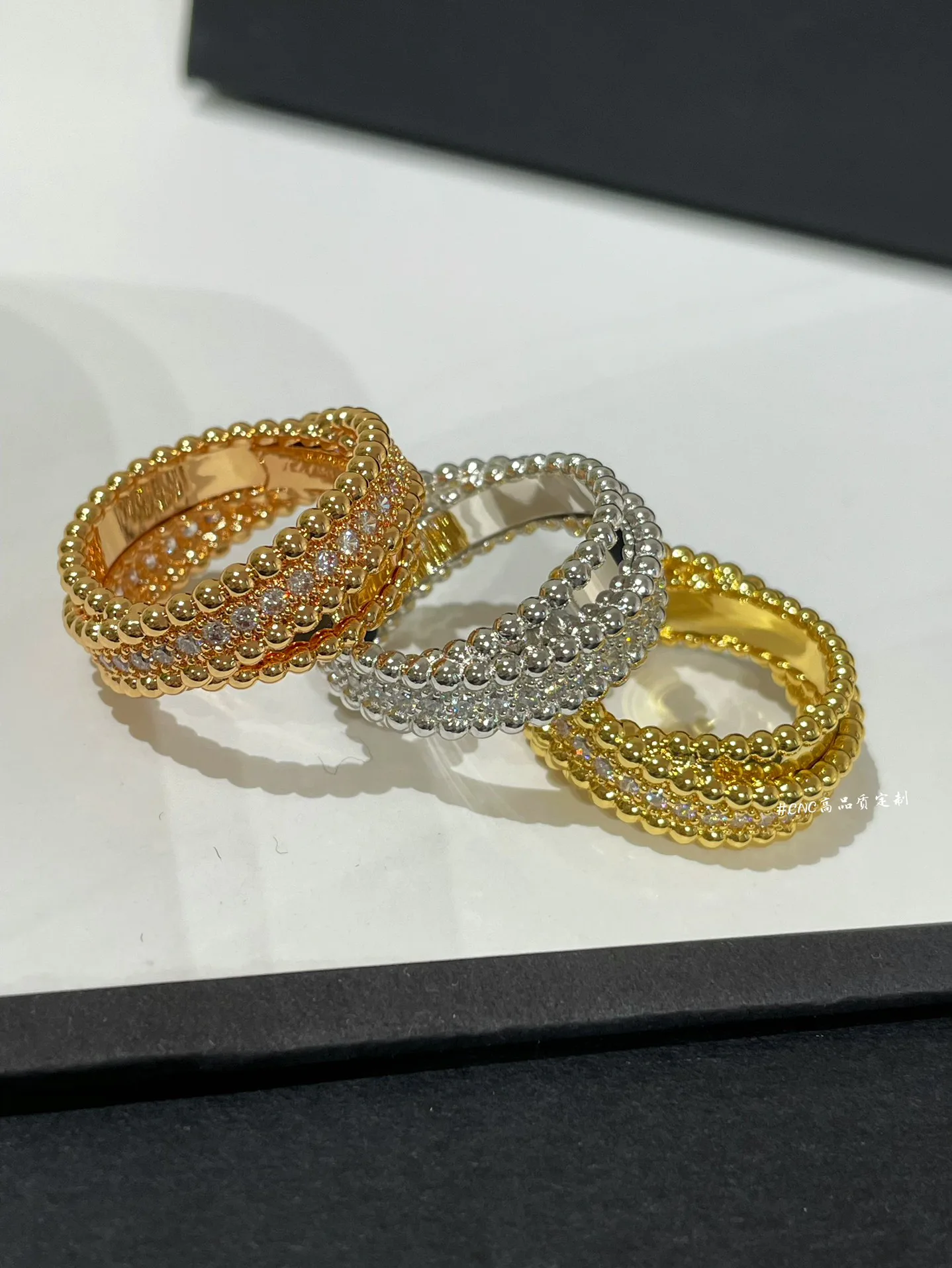 Бижутерия Van Cleef & Arpels 4202