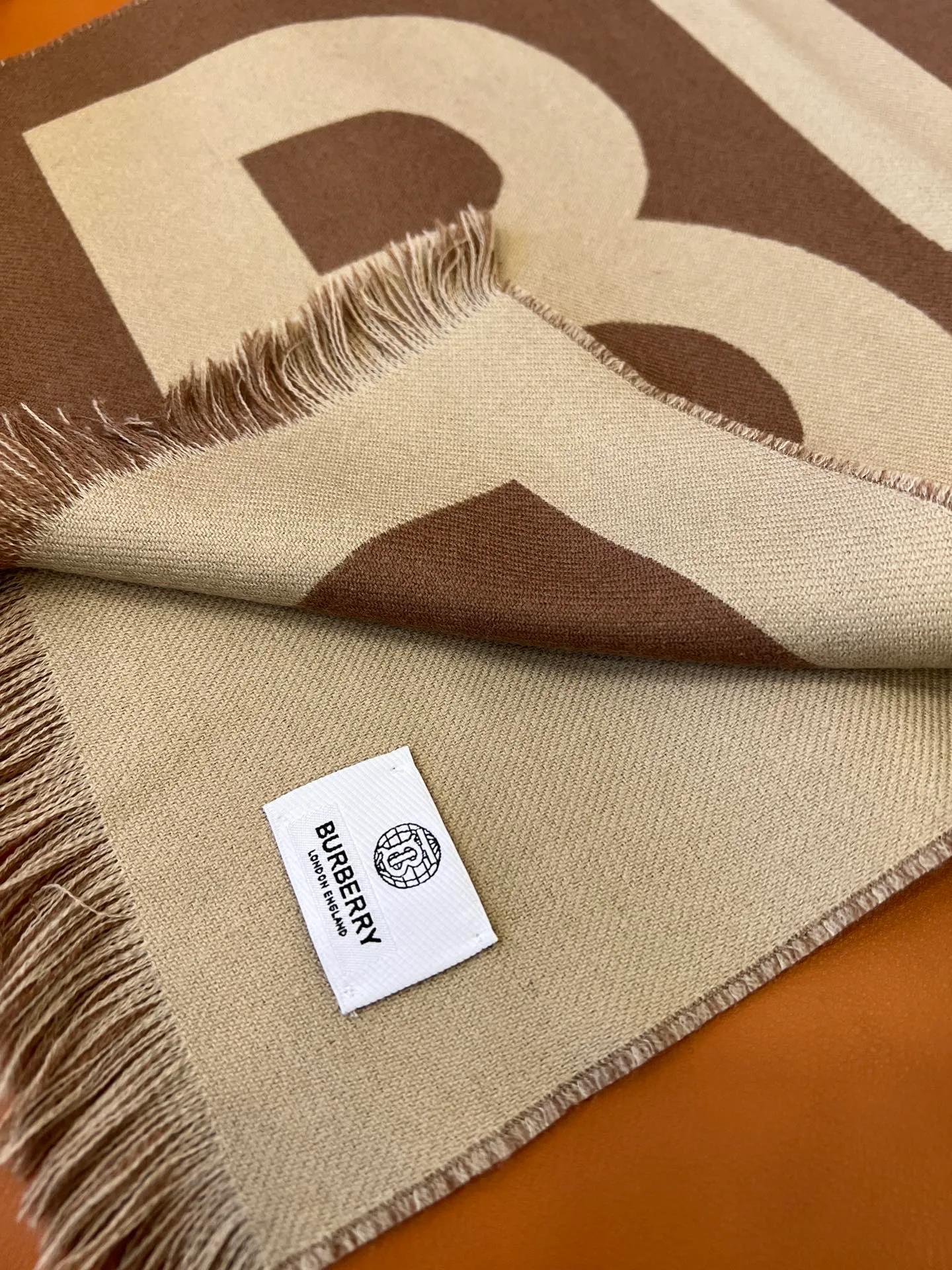 Шарфы Burberry 18266001