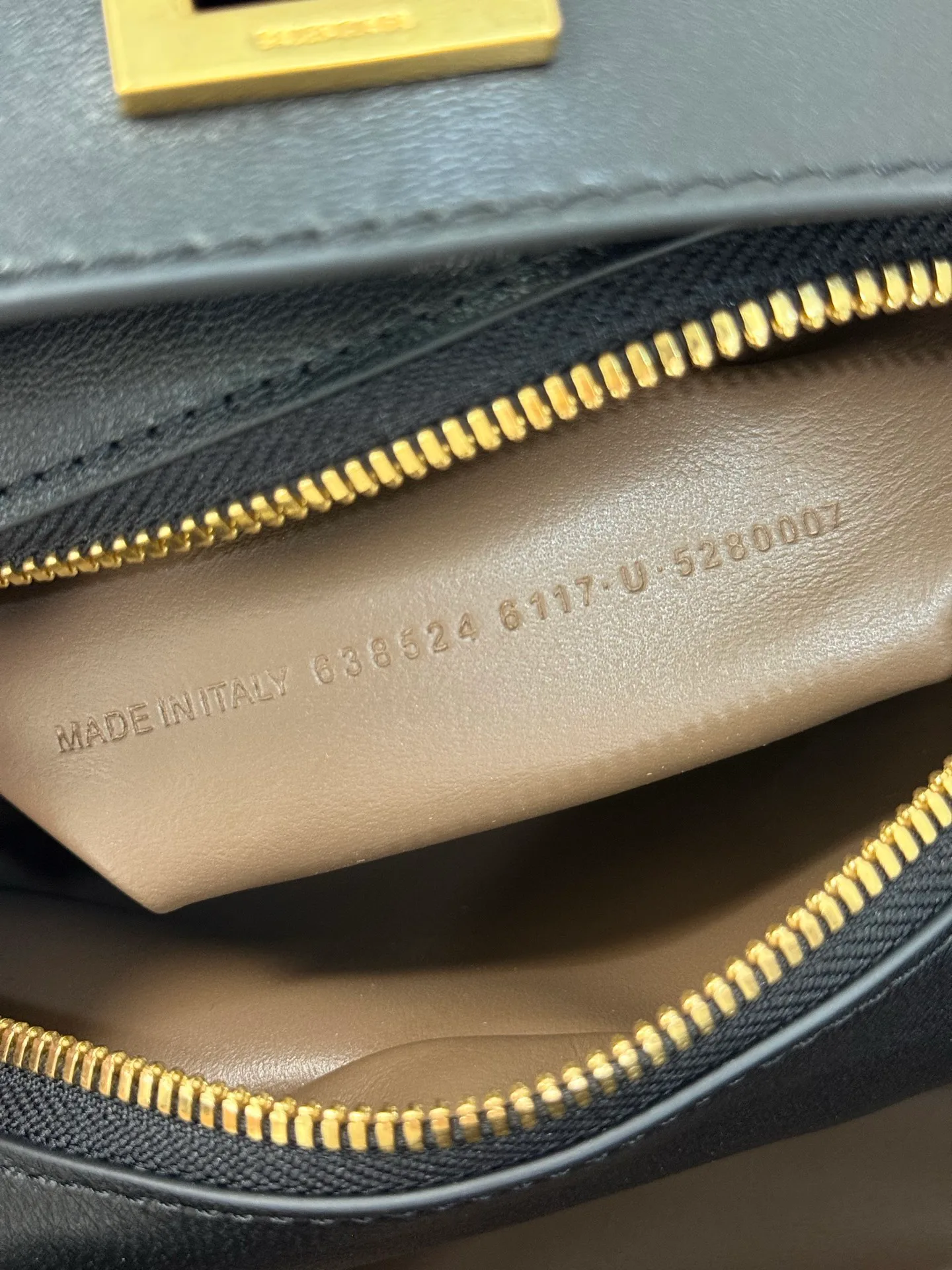 Классические Сумки Женские Balenciaga 18136030