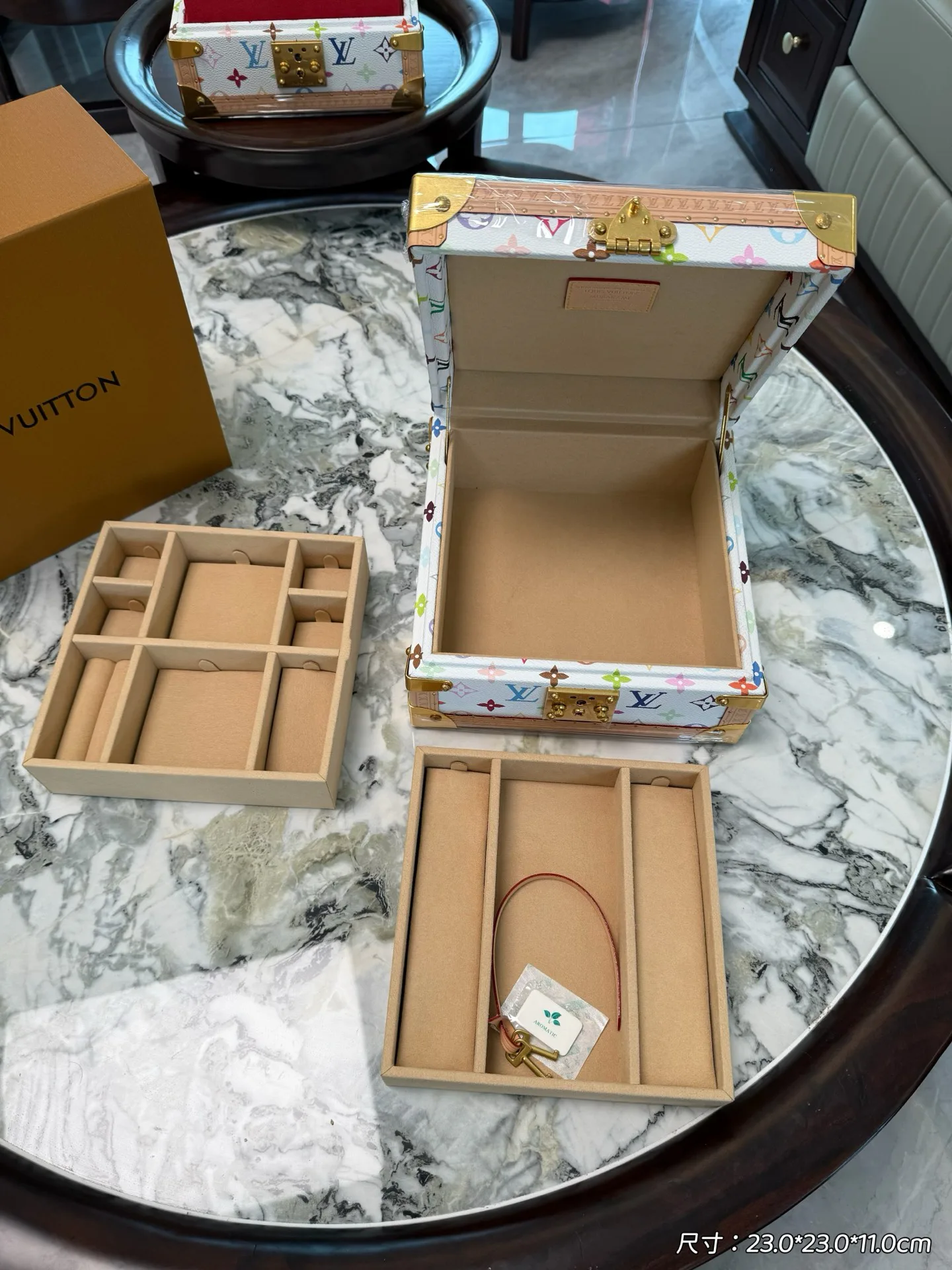 Органайзеры Louis Vuitton 80990