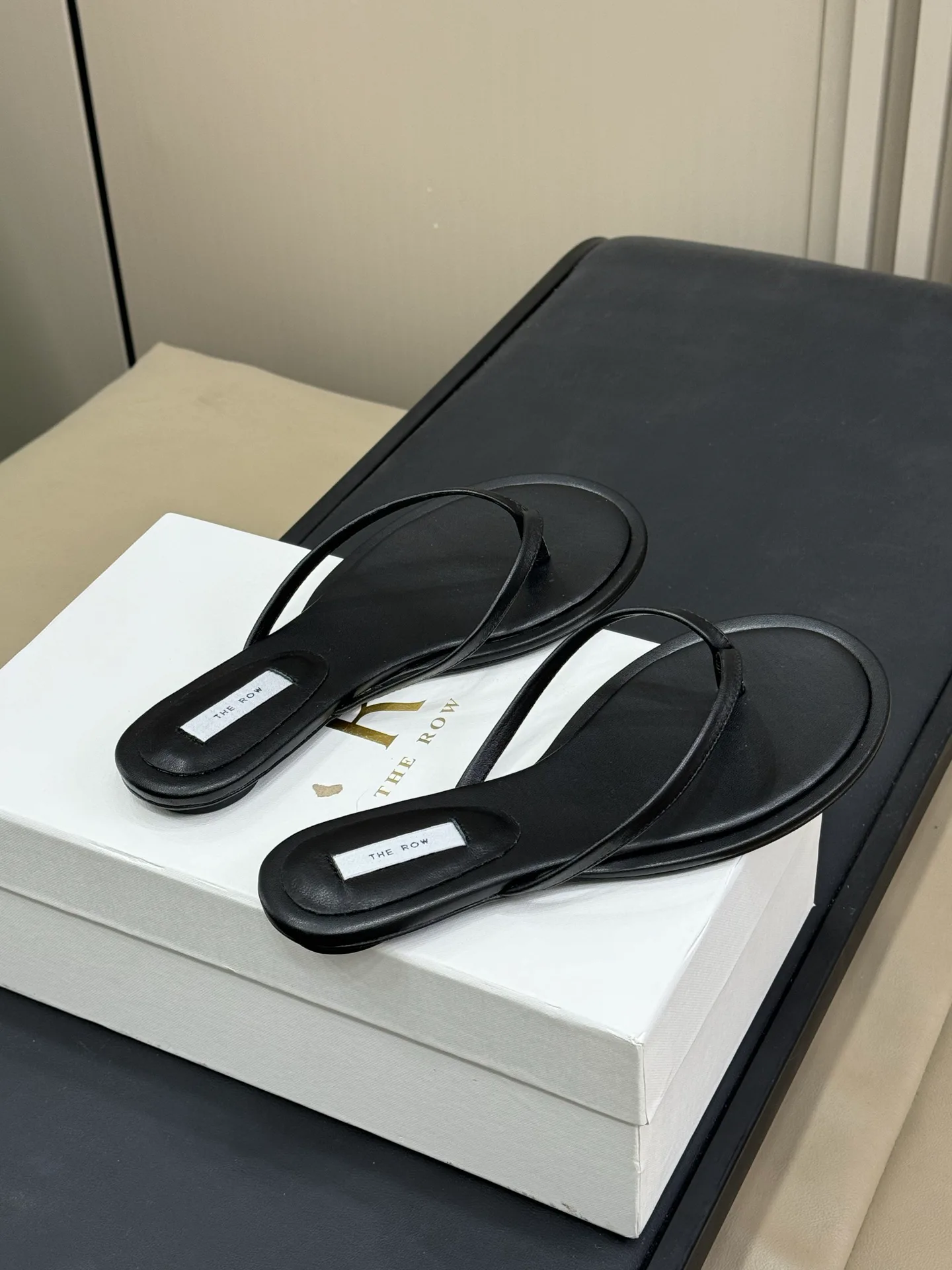 Шлепанцы Женские The Row 23649