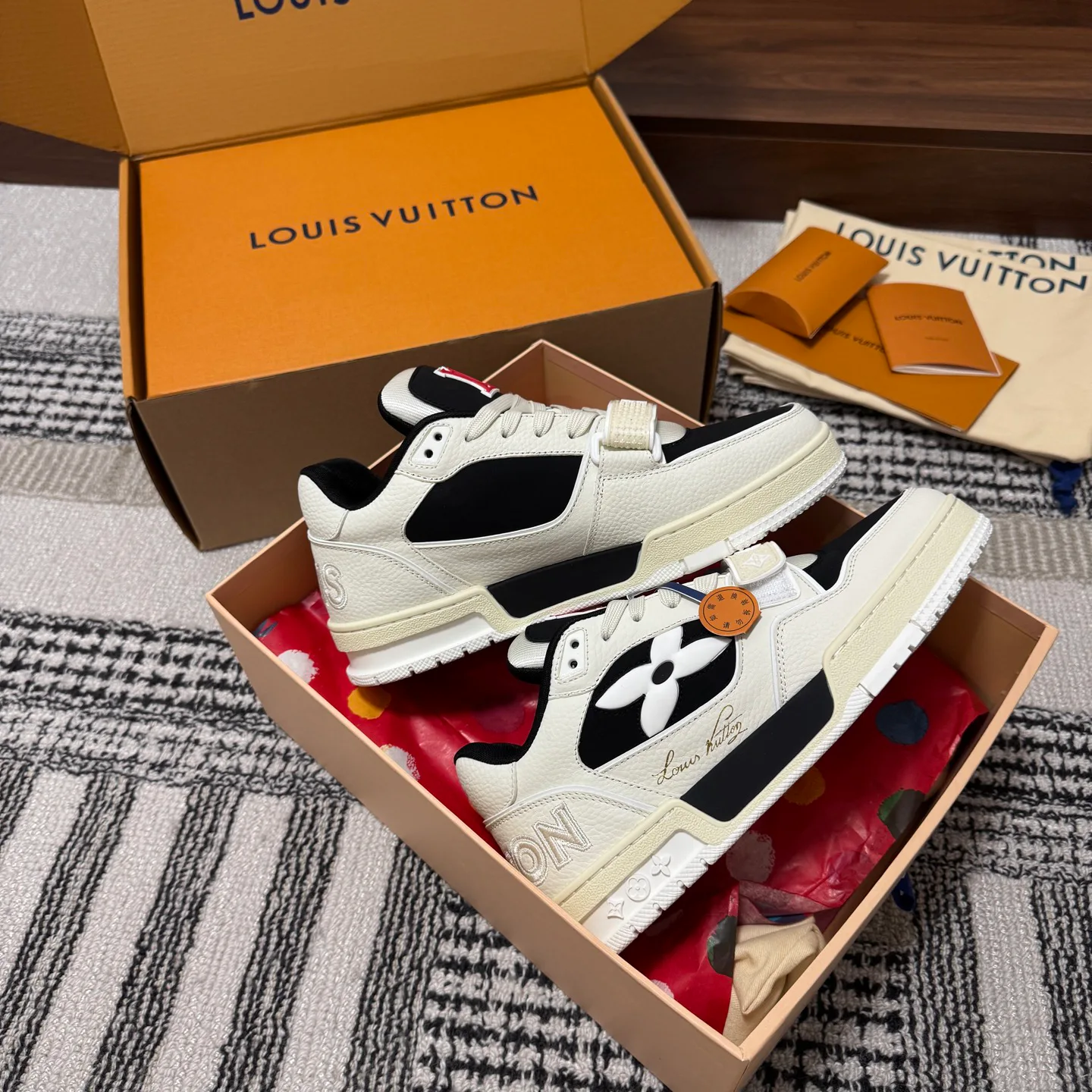 Кроссовки Женские Louis Vuitton 1546851