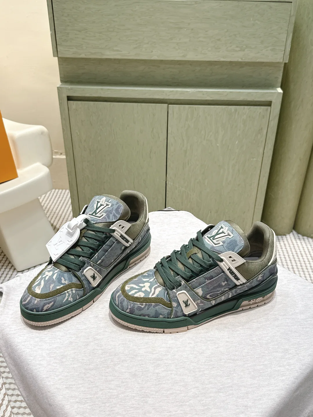 Кроссовки Женские Louis Vuitton 388469