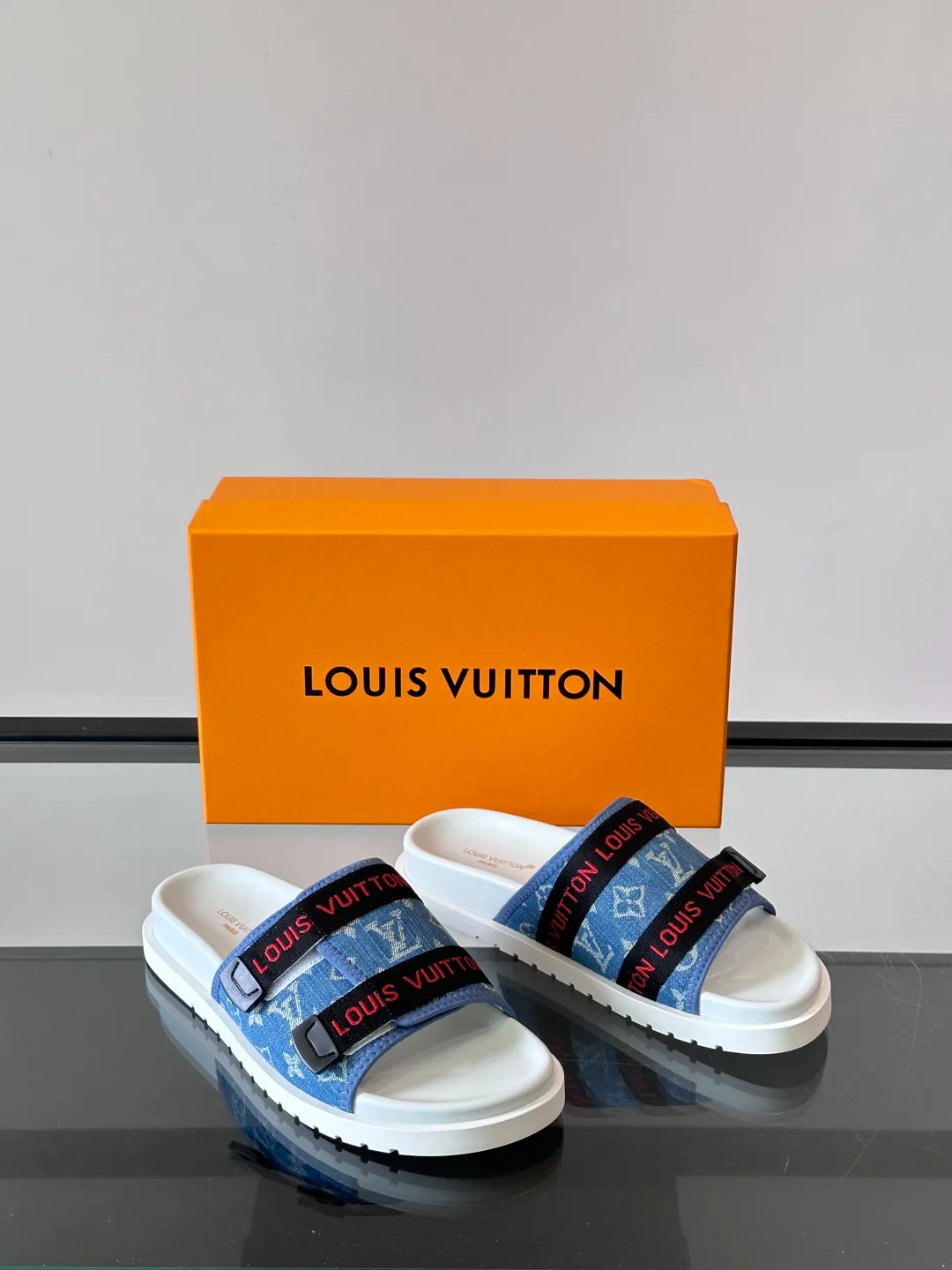 Шлепанцы Мужские Louis Vuitton 74030