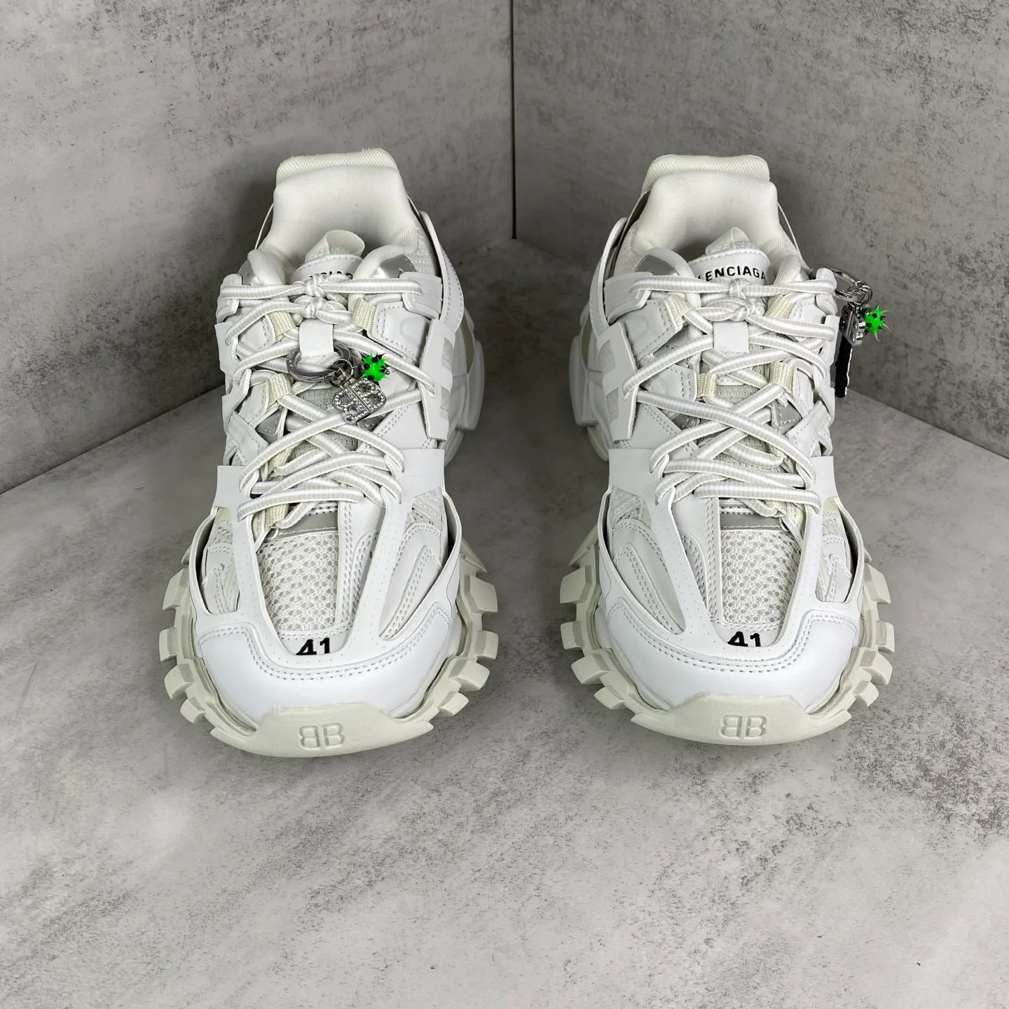 Кроссовки Женские Balenciaga 18743879