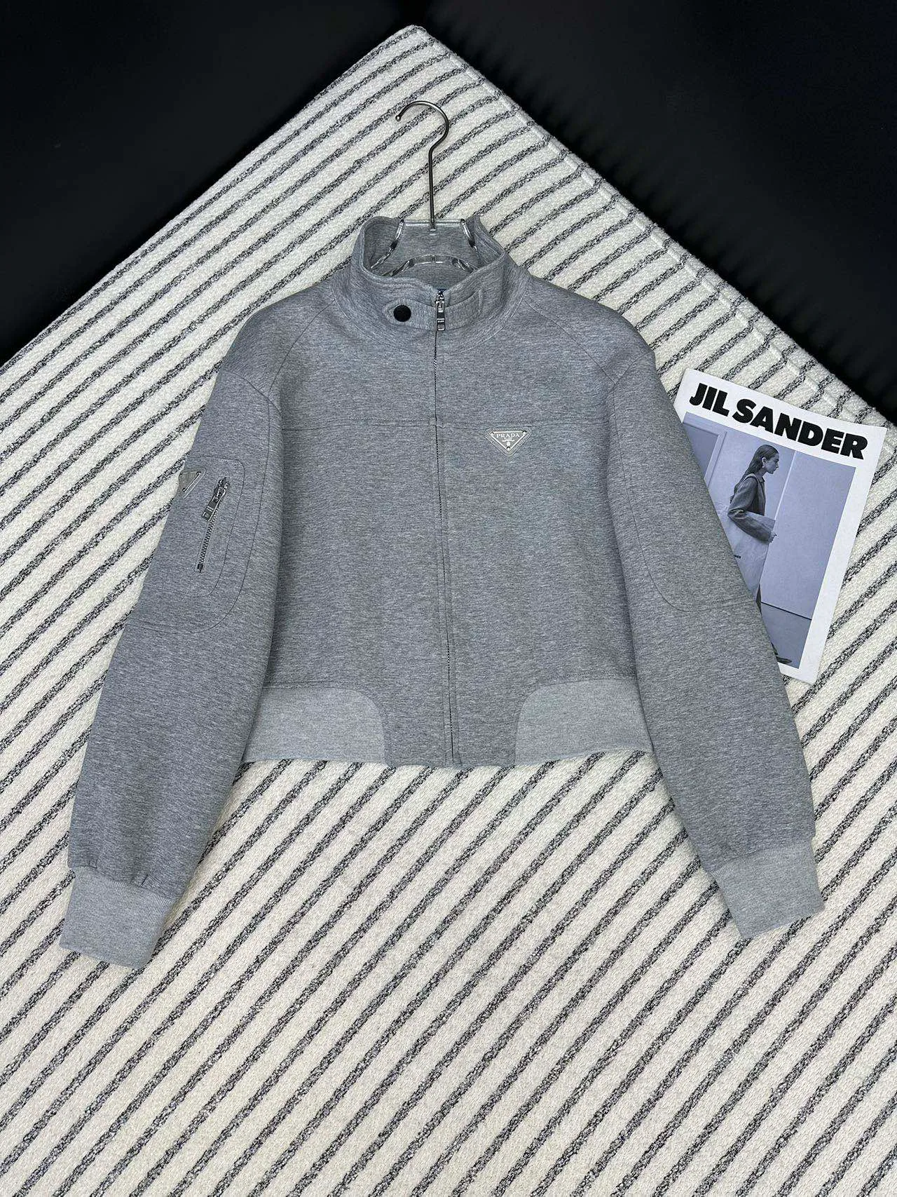 Куртки И Пуховики Женские Prada 20132837