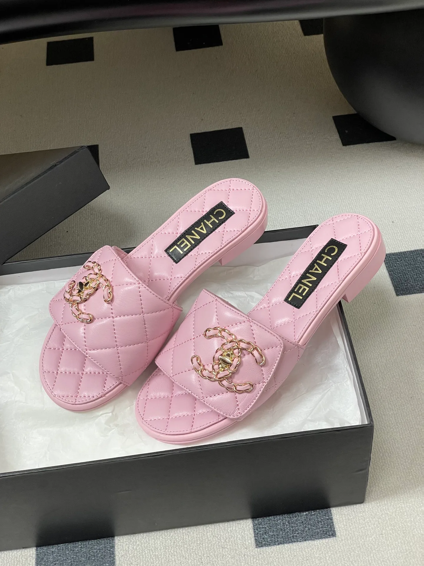 Босоножки Женские Chanel 10993844