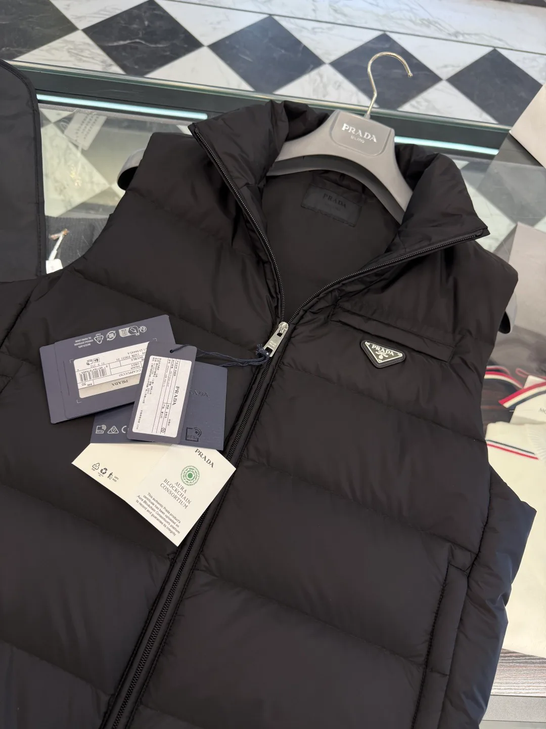Жилеты Женские Prada 18007678