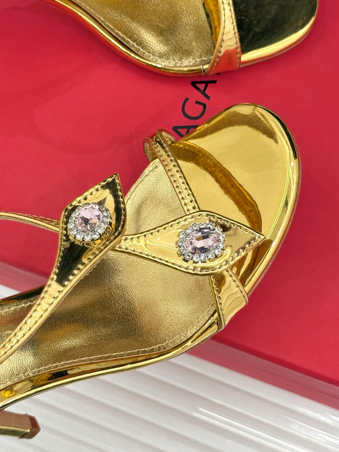 Босоножки Женские Salvatore Ferragamo 11312297