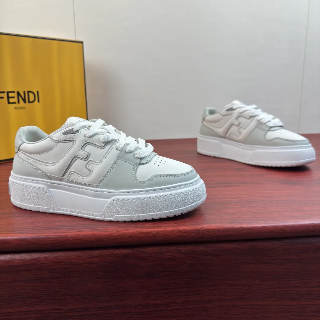 Кроссовки Женские Fendi 18876387