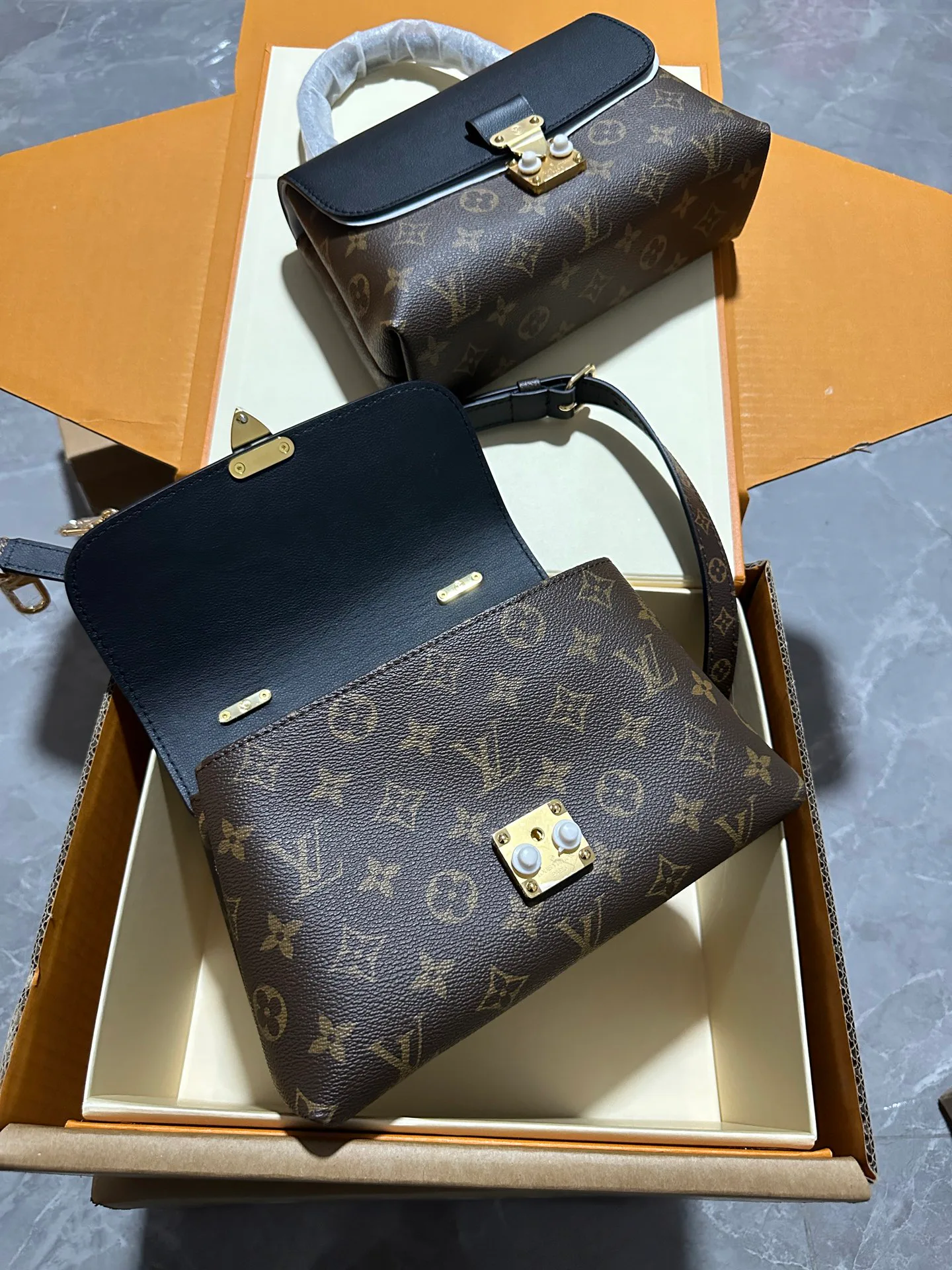 Классические Сумки Женские Louis Vuitton 11669153