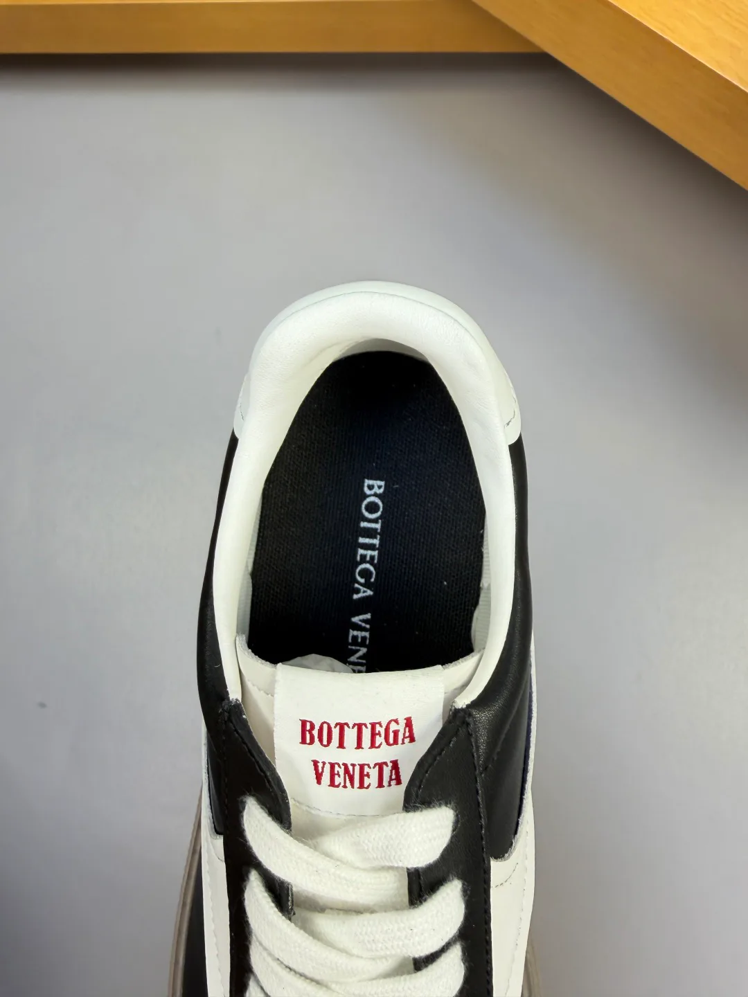Кроссовки Мужские Bottega Veneta 18744078