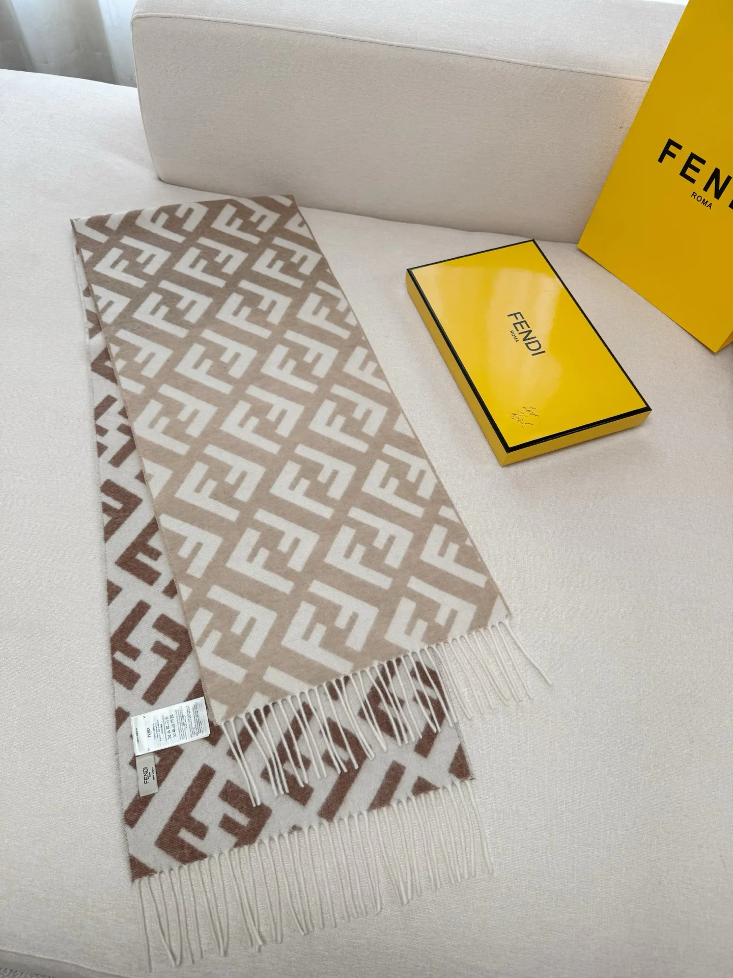 Шарфы Fendi 848613