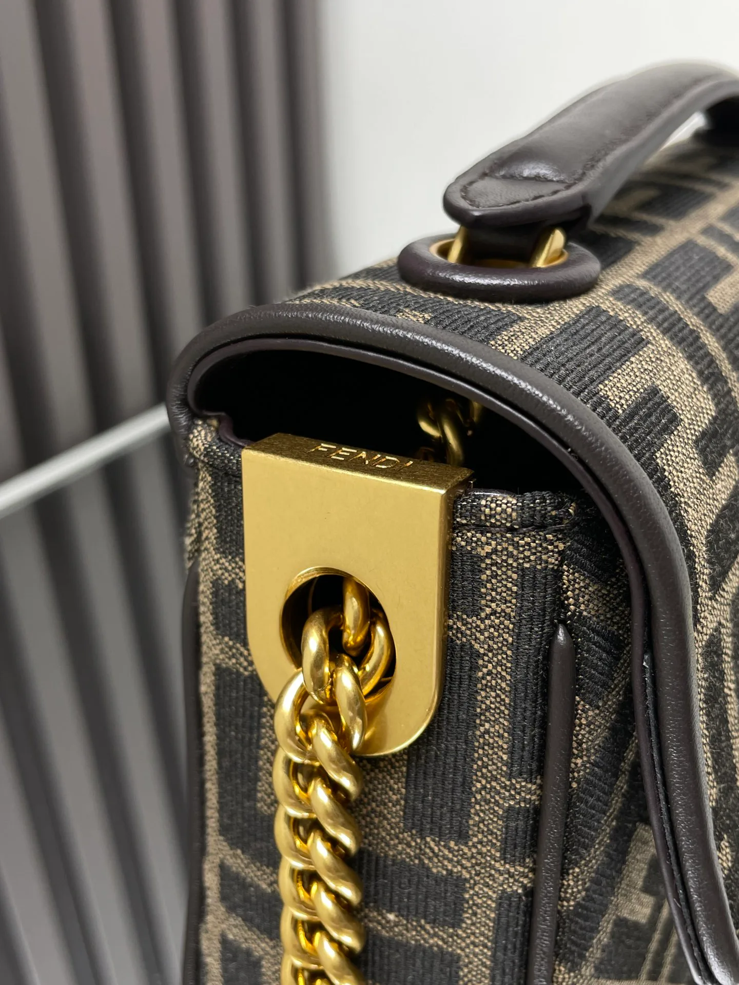 Классические Сумки Женские Fendi 13546251