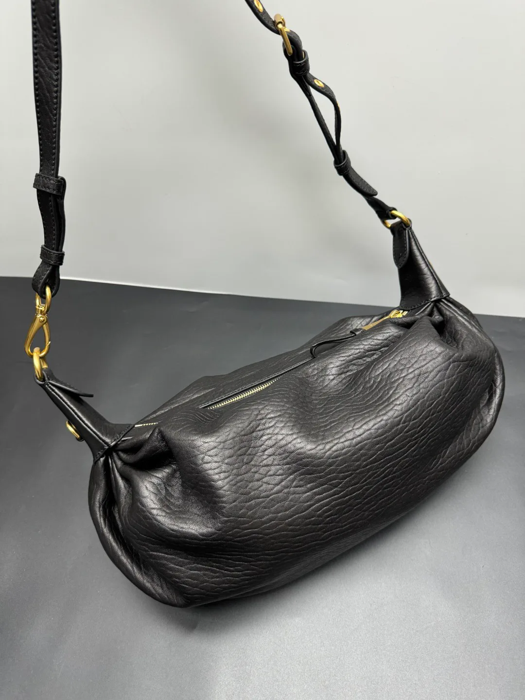 Классические Сумки Женские Miu Miu 11667445