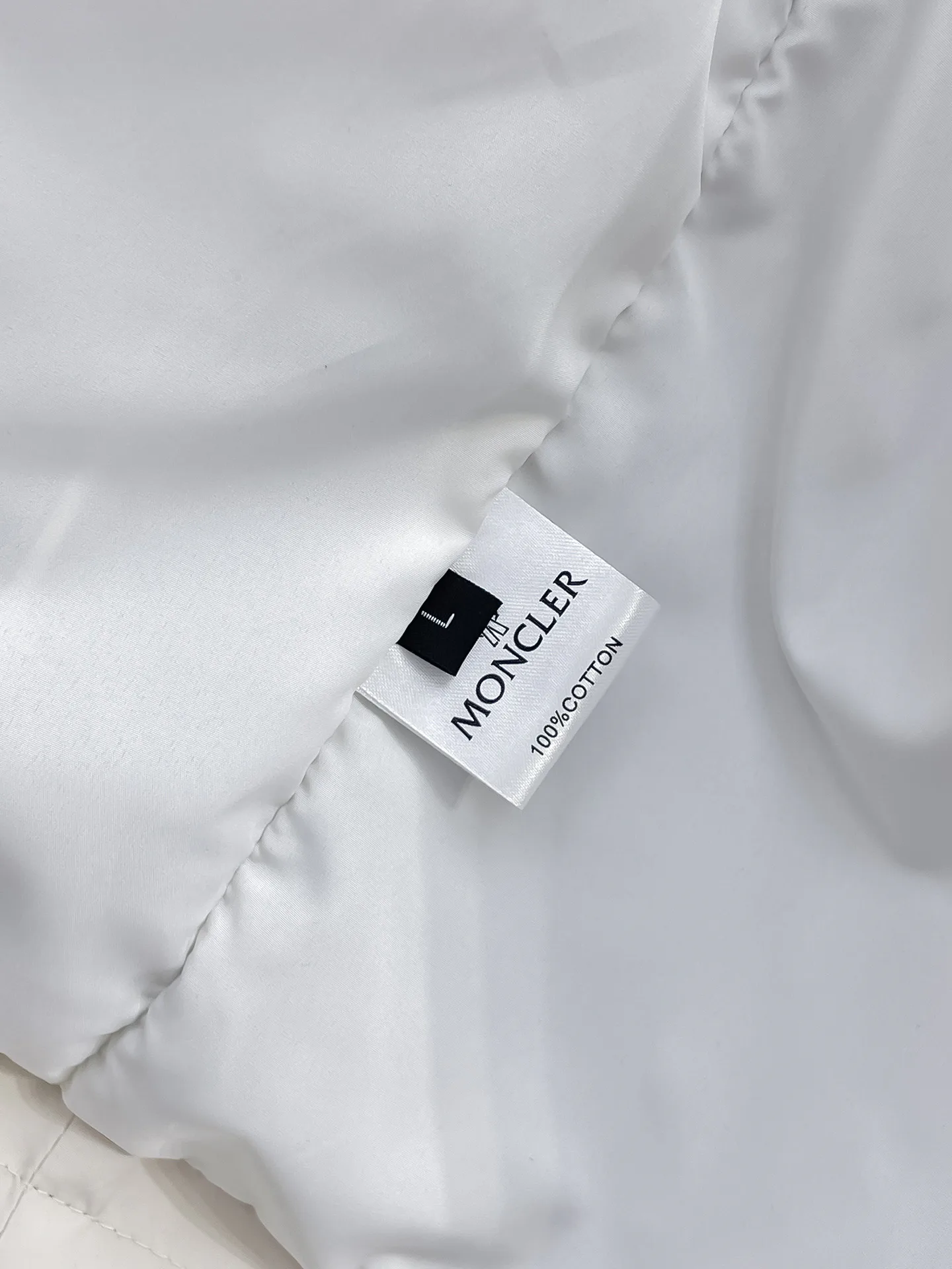 Куртки И Пуховики Мужские Moncler 9352361