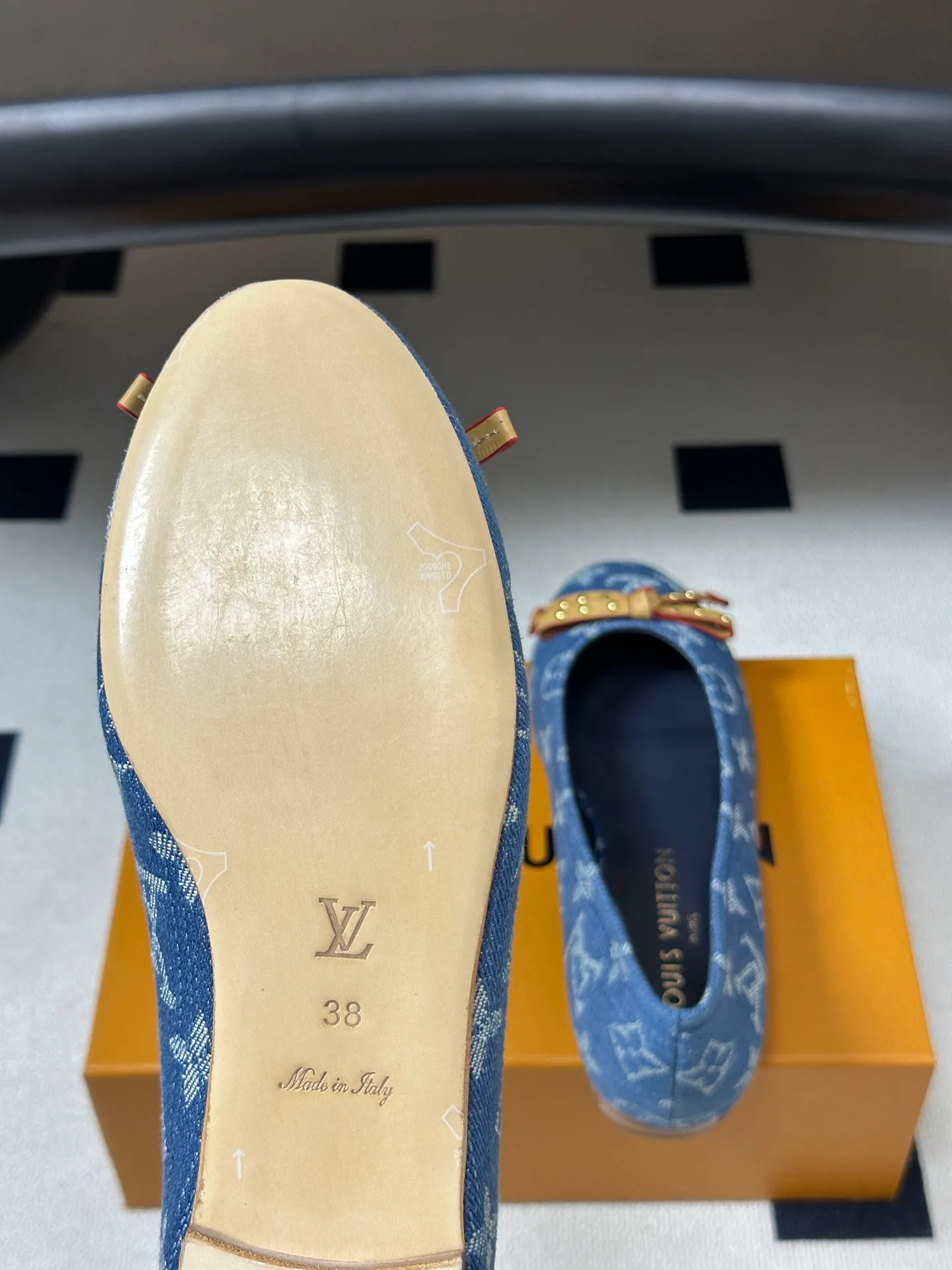 Балетки Женские Louis Vuitton 18049411