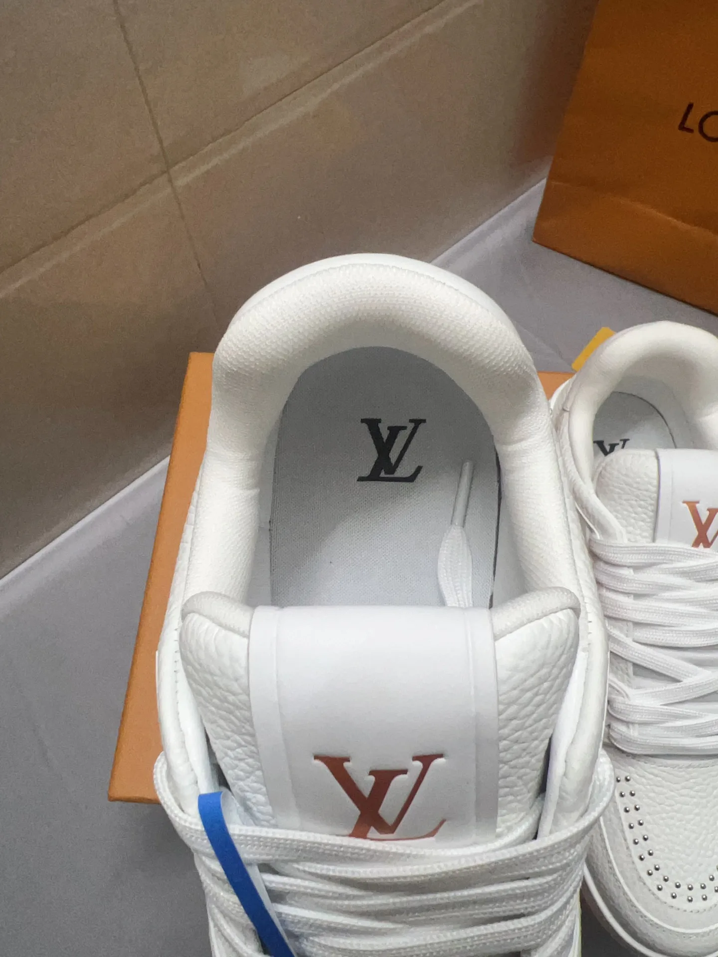 Кроссовки Женские Louis Vuitton 279235