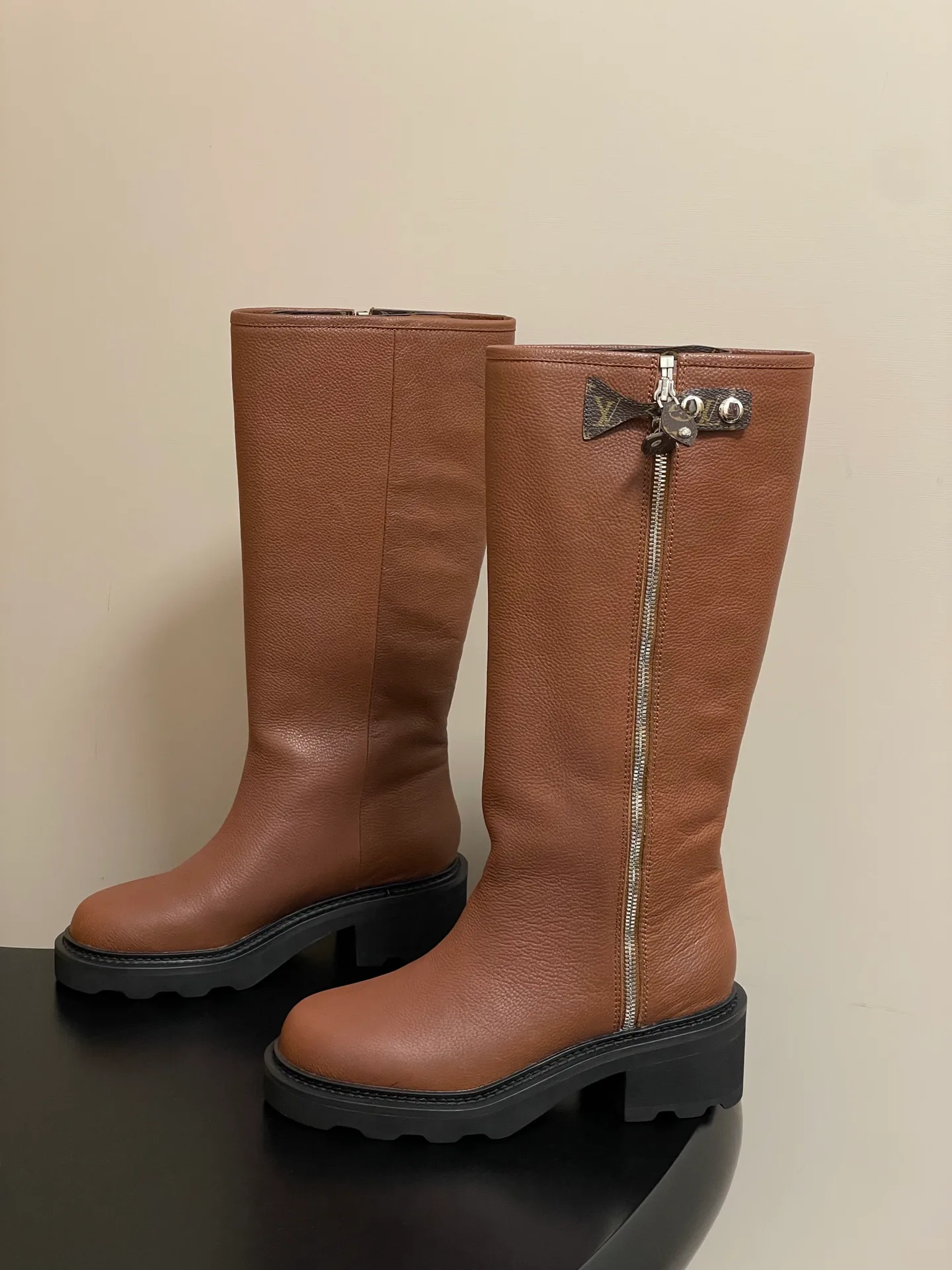 Сапоги Женские Louis Vuitton 18388127