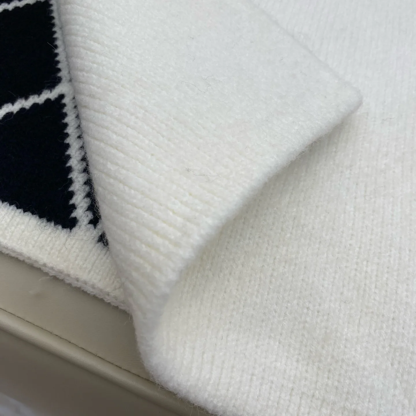 Шарфы Chanel 563337