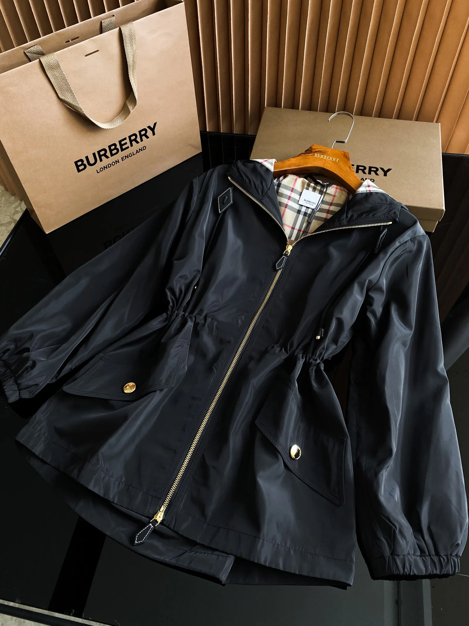 Куртки И Пуховики Женские Burberry 11862595