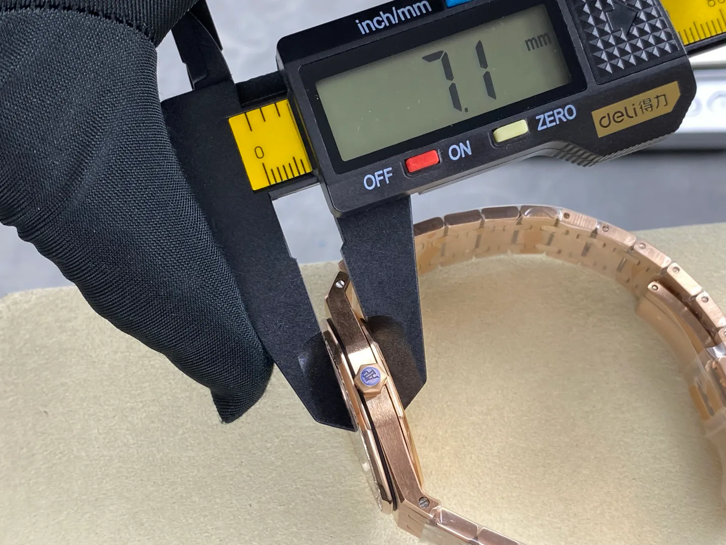 Часы Женские Audemars Piguet 749915