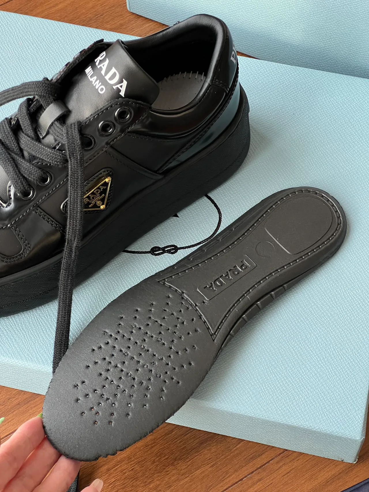 Кроссовки Женские Prada 18170778
