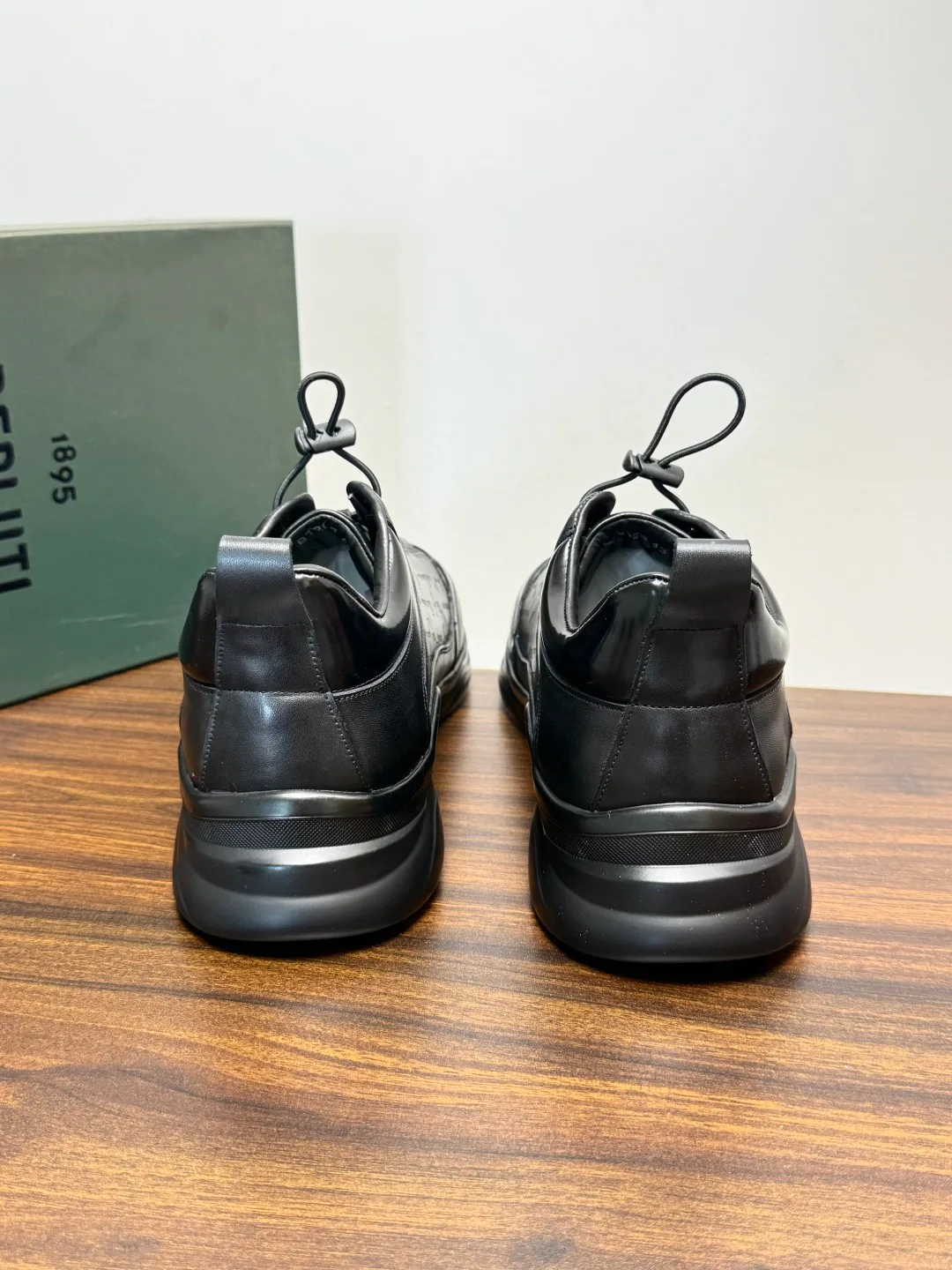 Кроссовки Мужские Berluti 19110467