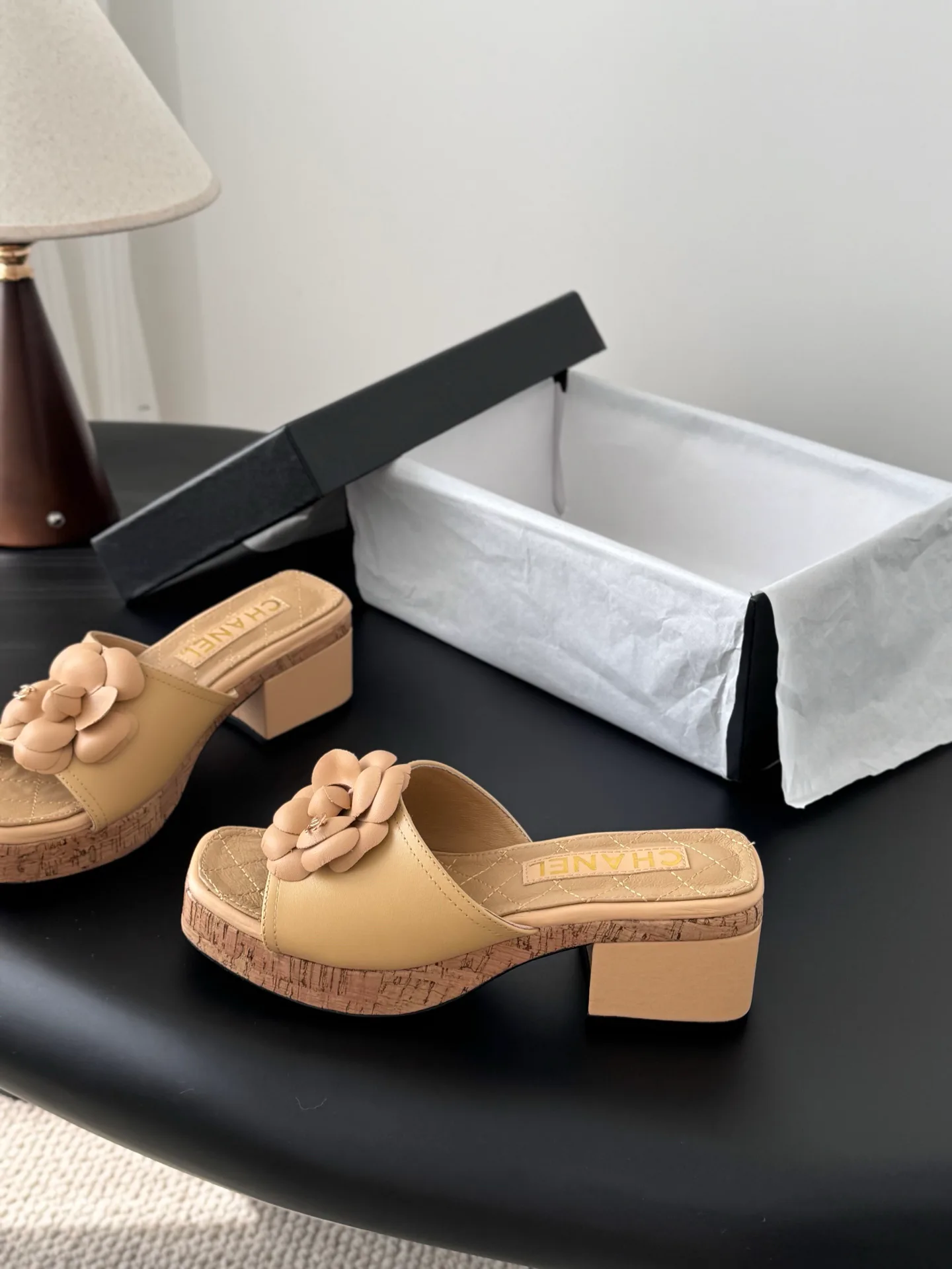 Босоножки Женские Chanel 10939140