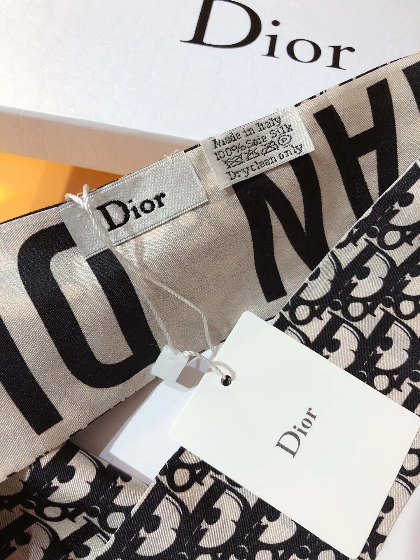 Платки Christian Dior 11882959