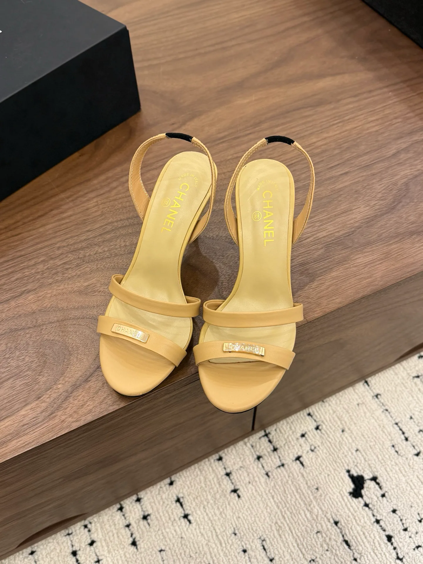 Сандалии Женские Chanel 11499682