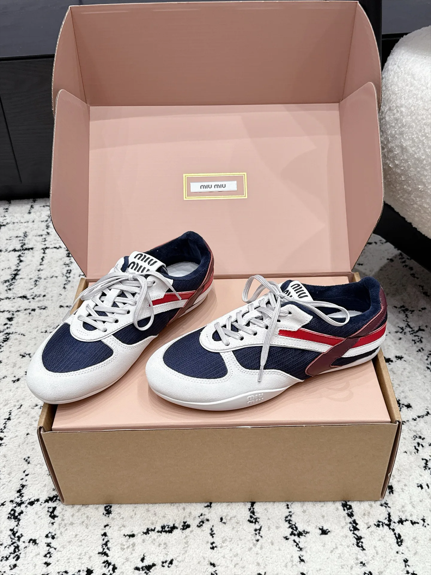 Кроссовки Женские Miu Miu 18133265