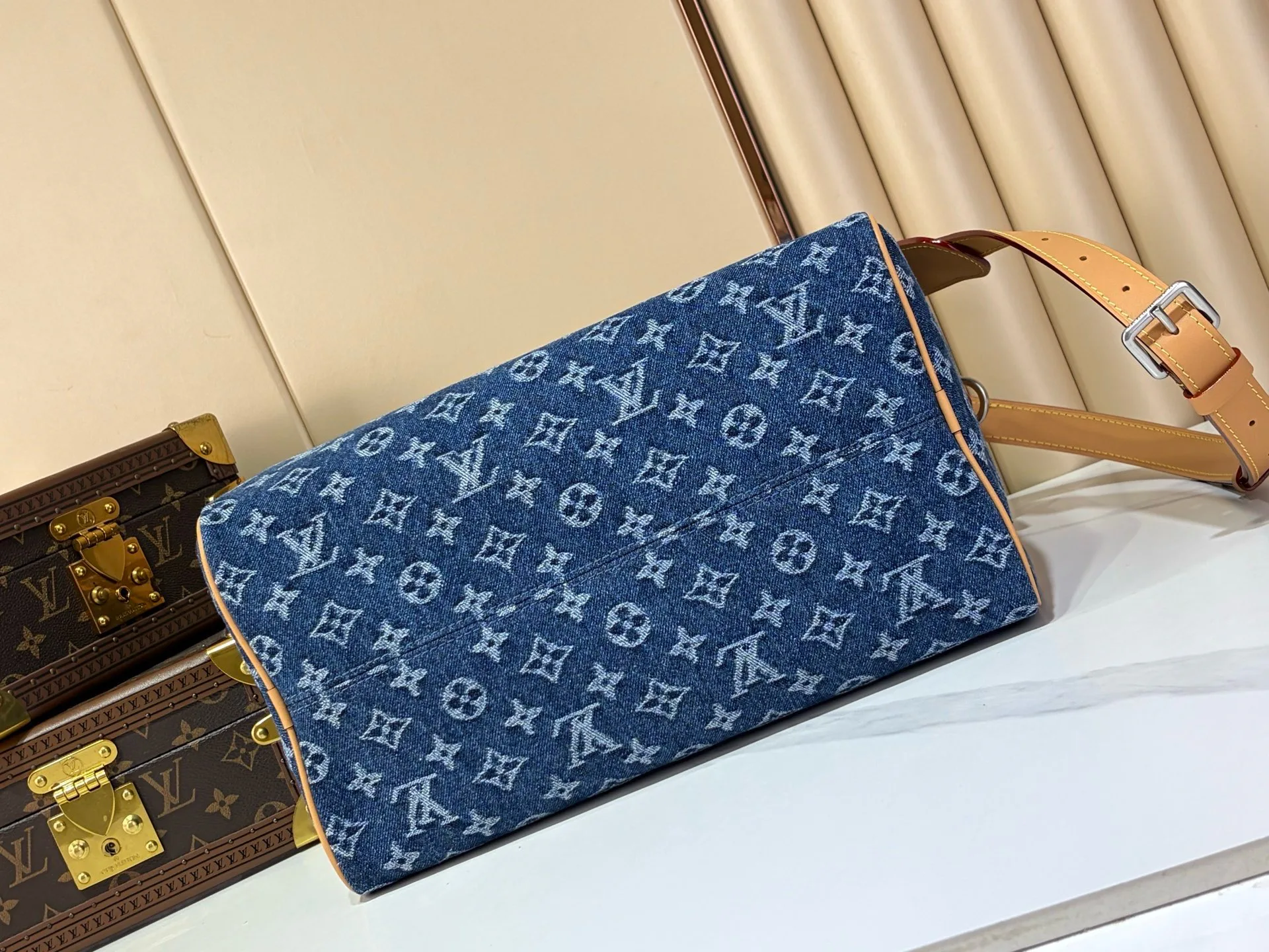 Классические Сумки Женские Louis Vuitton 17450396